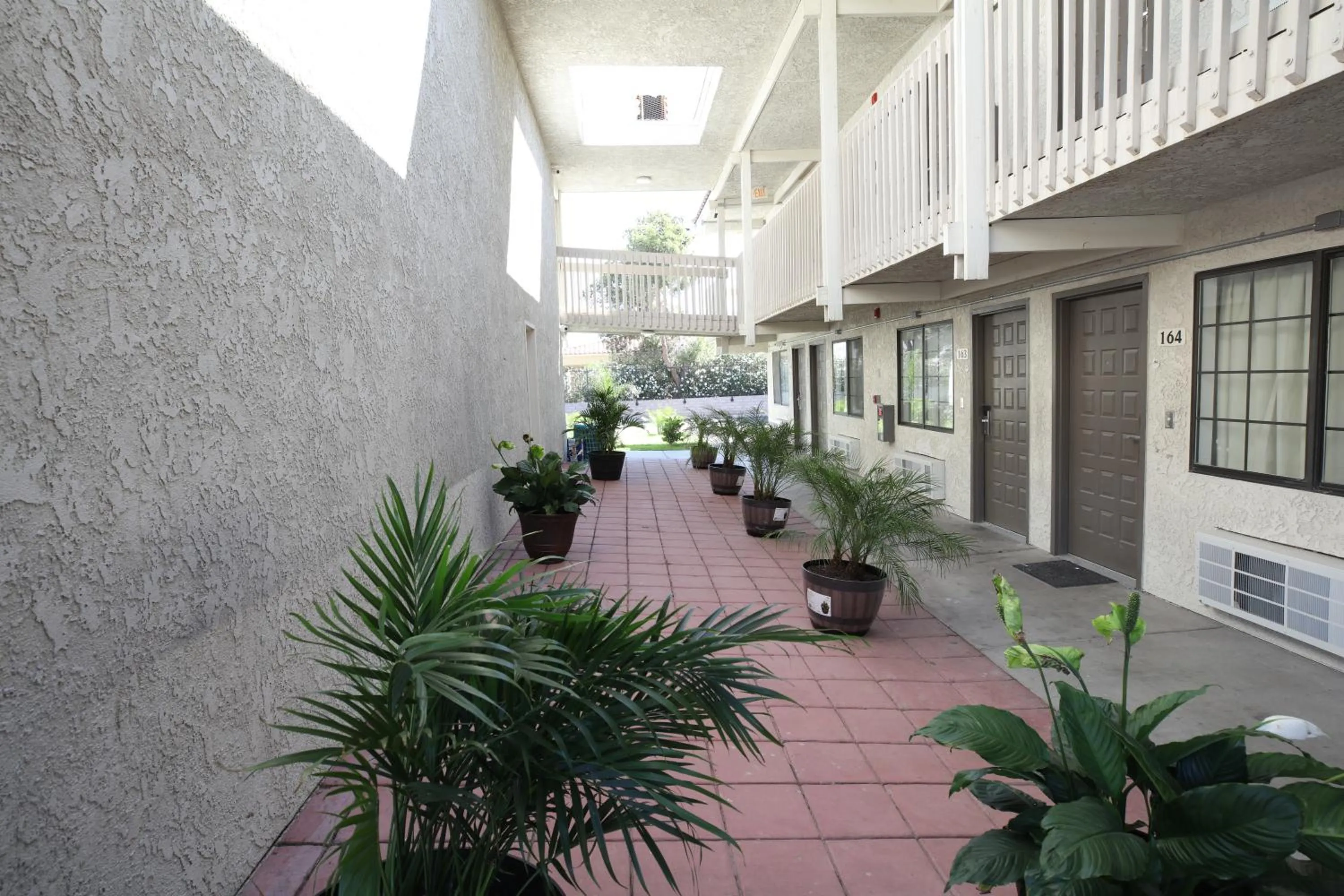 Property building in Motel 6-Barstow, CA