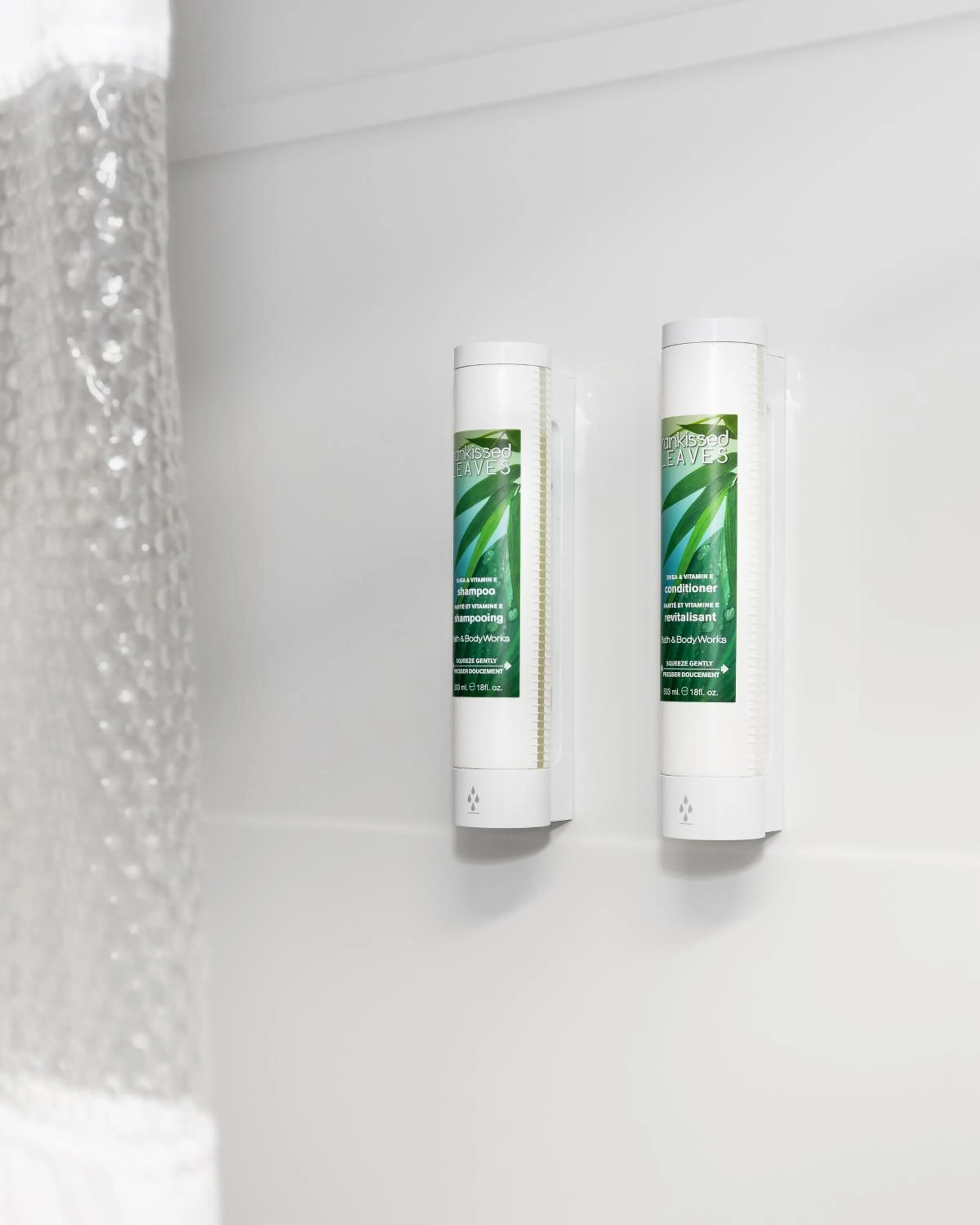 Shower in Home Inn Medicine Hat