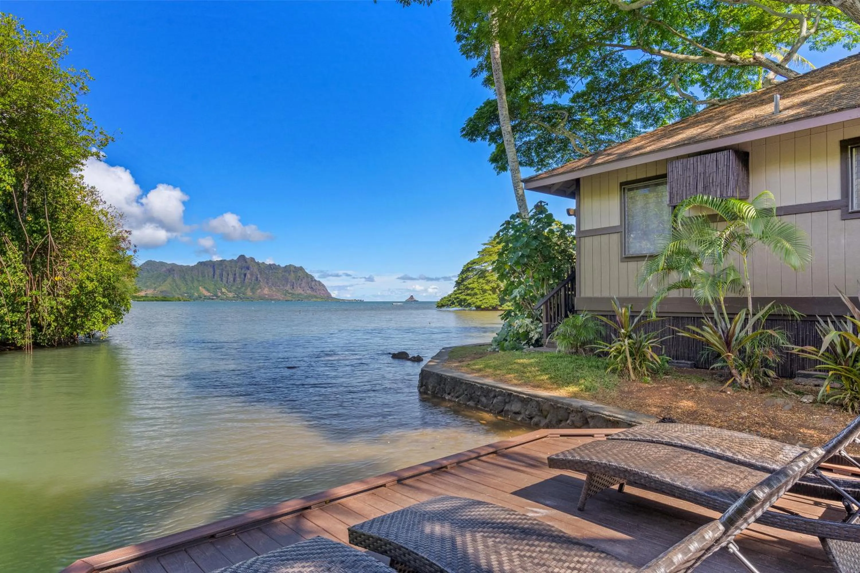 Nearby landmark in Paradise Bay Resort