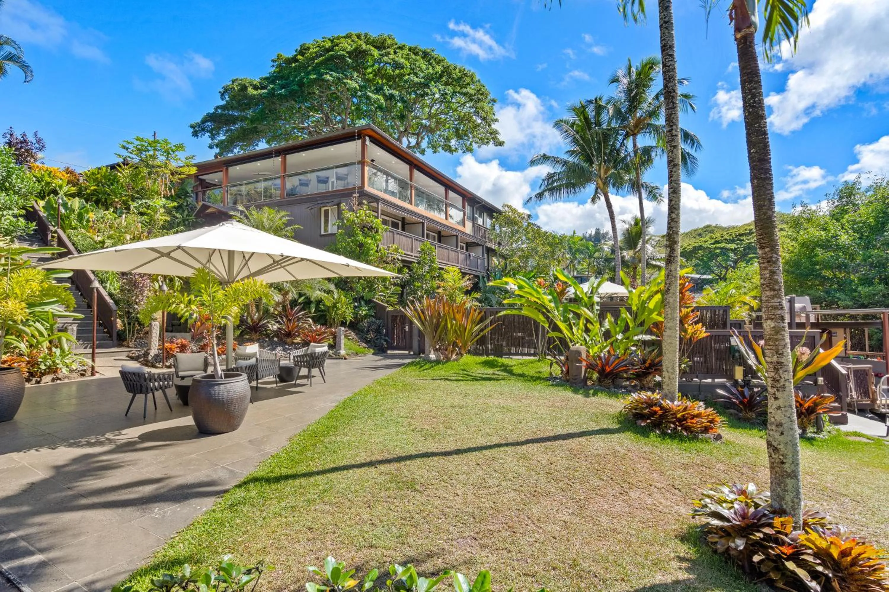 Property building in Paradise Bay Resort