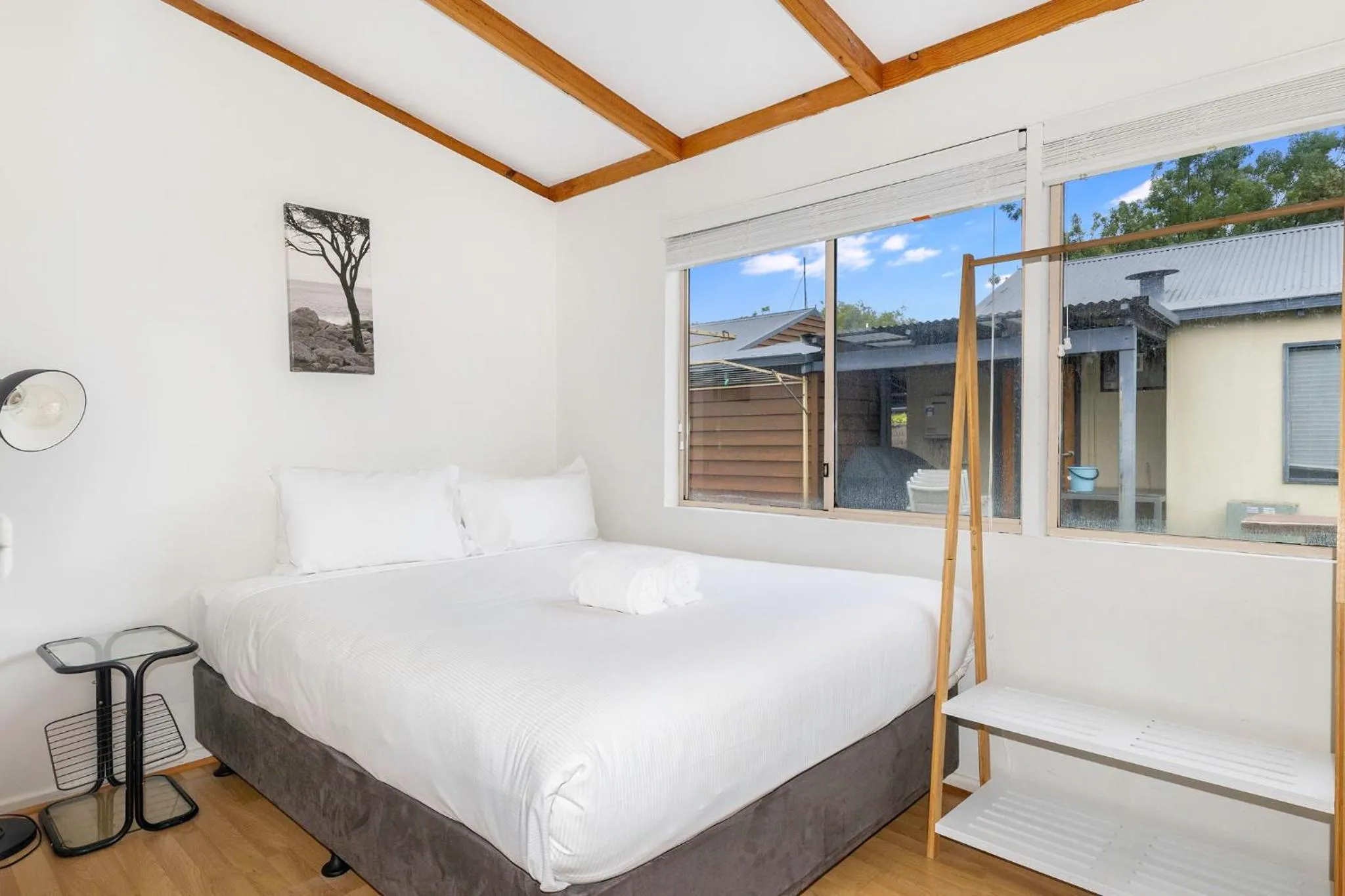 Bed in Bay Village Dunsborough