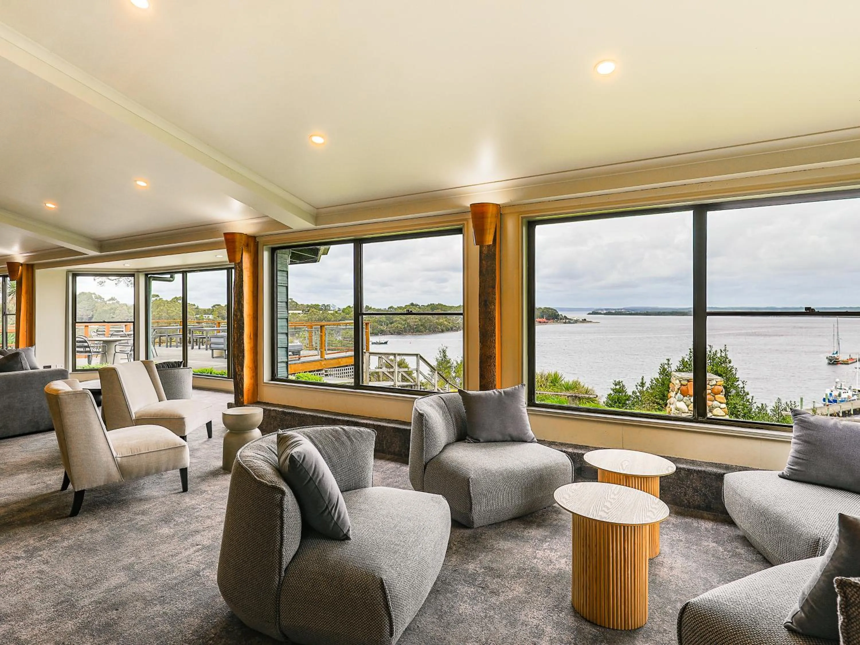 Restaurant/places to eat in Strahan Village