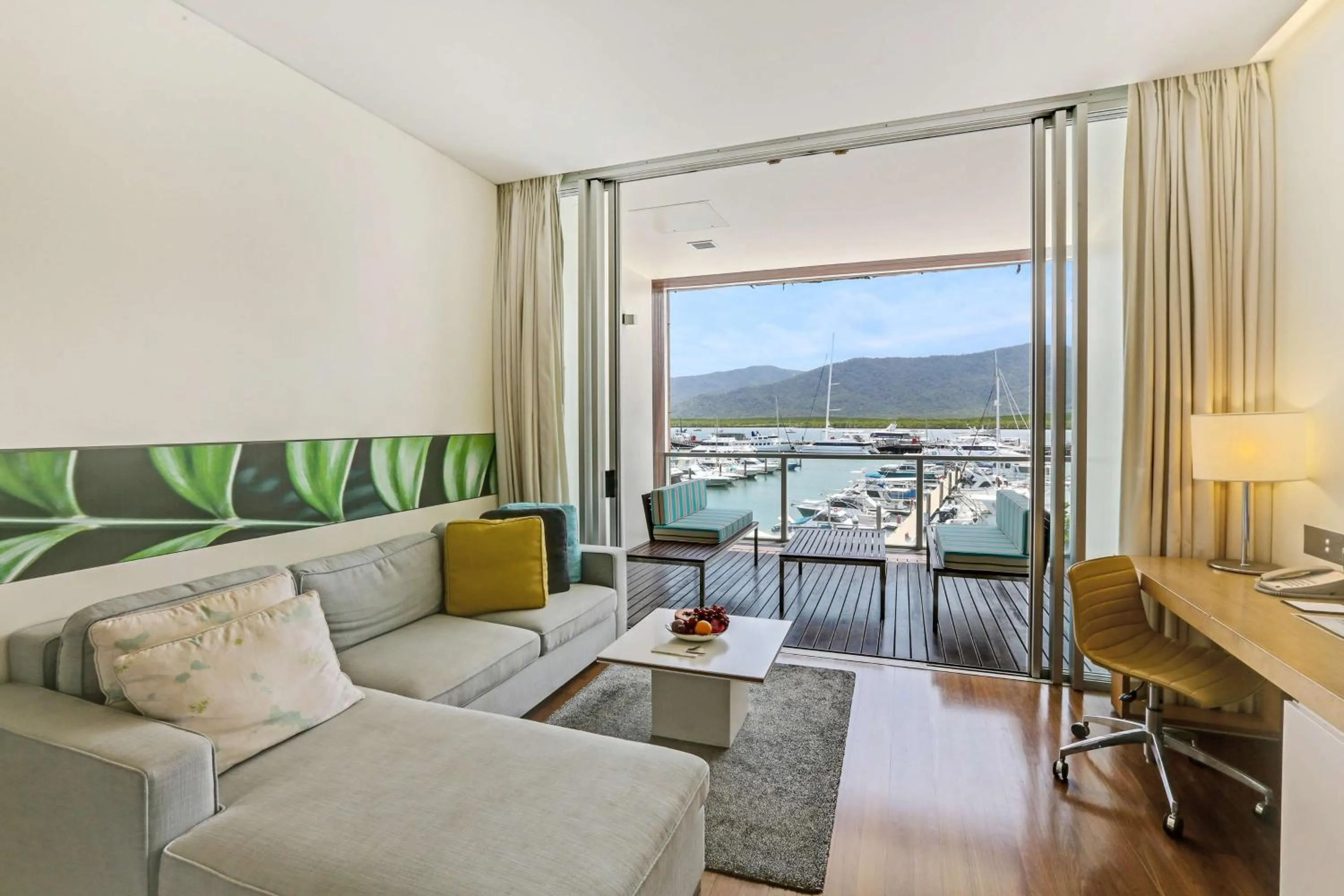 Bedroom in Shangri-La The Marina, Cairns