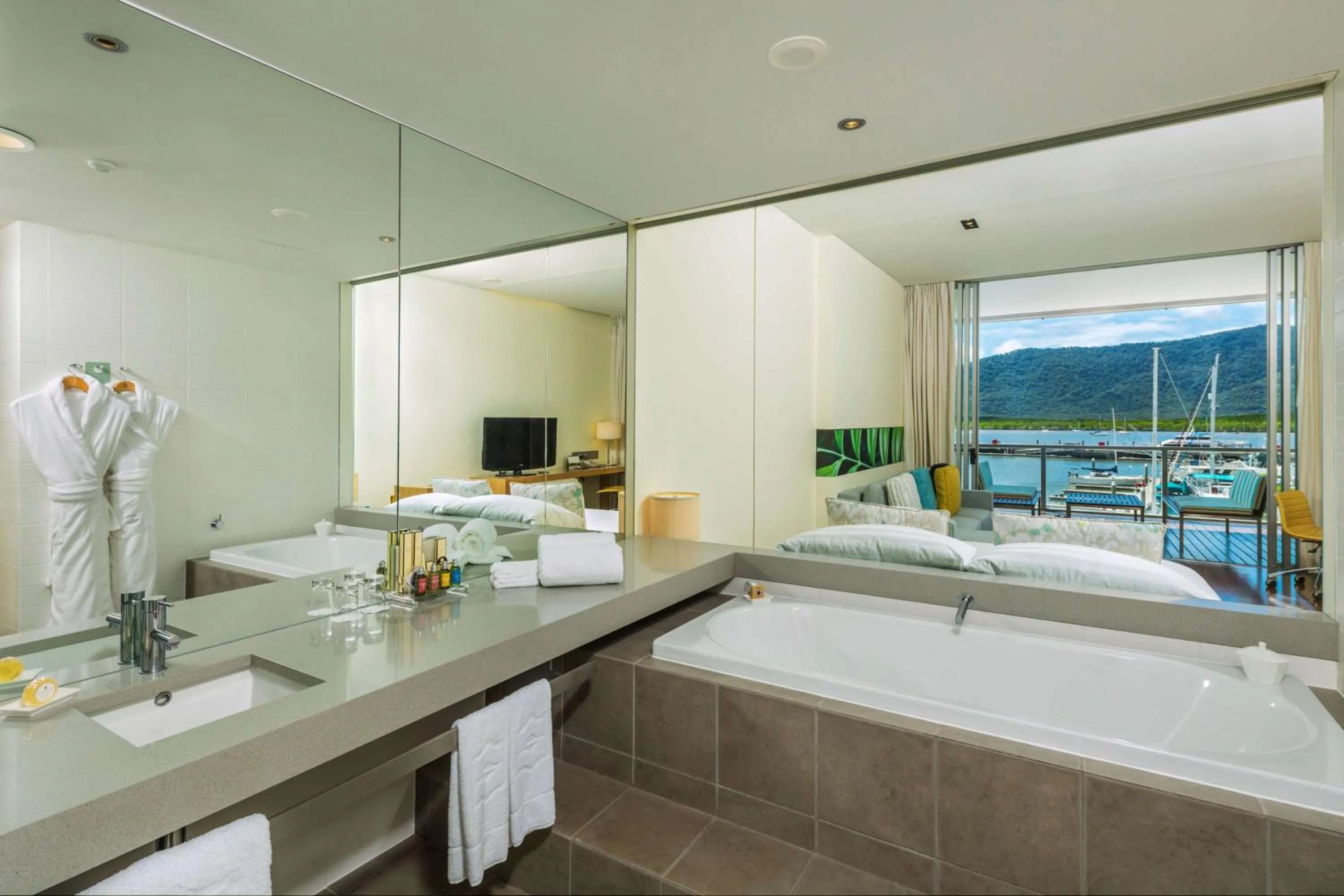 Bathroom in Shangri-La The Marina, Cairns