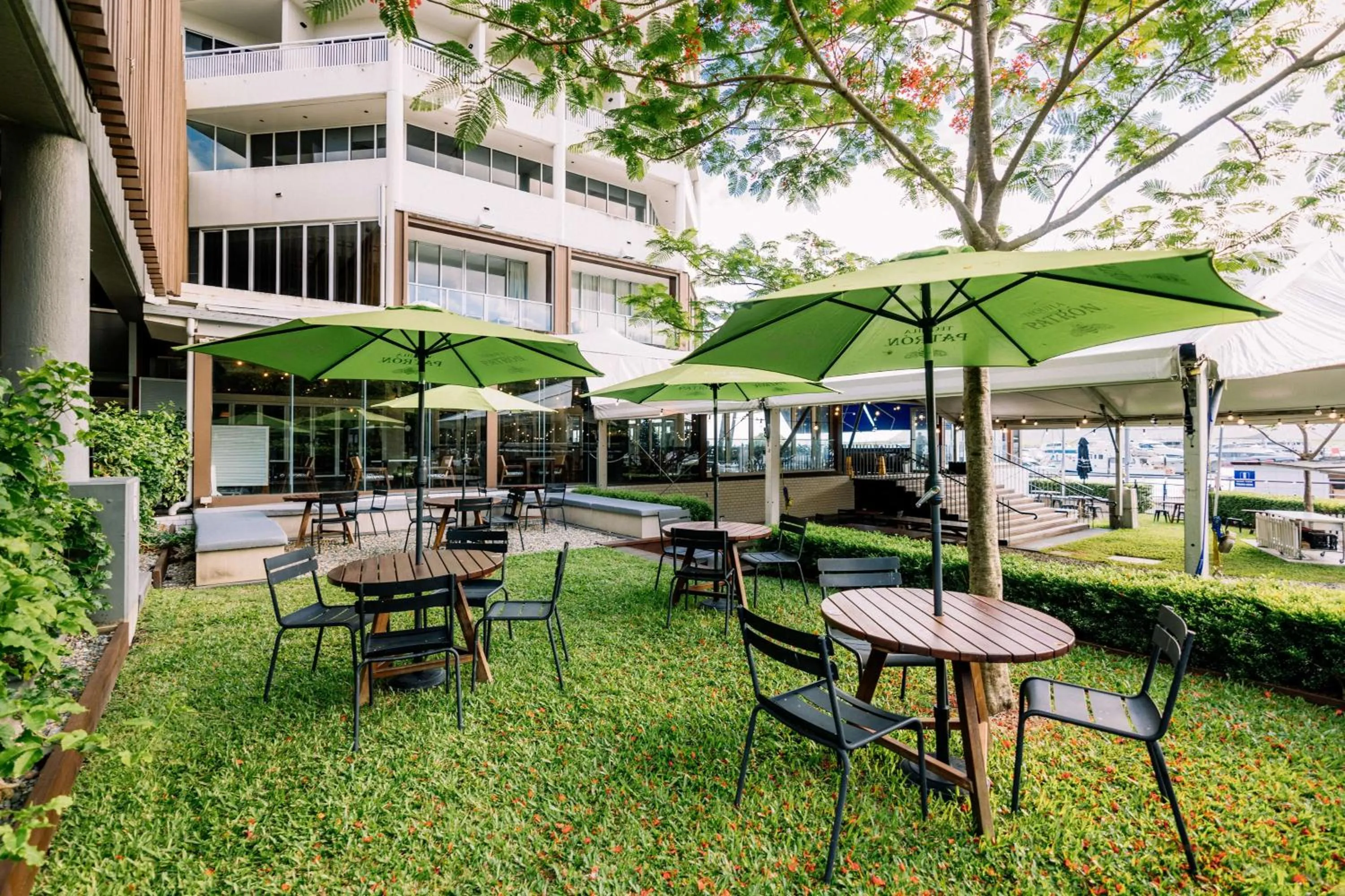 Facade/entrance in Shangri-La The Marina, Cairns