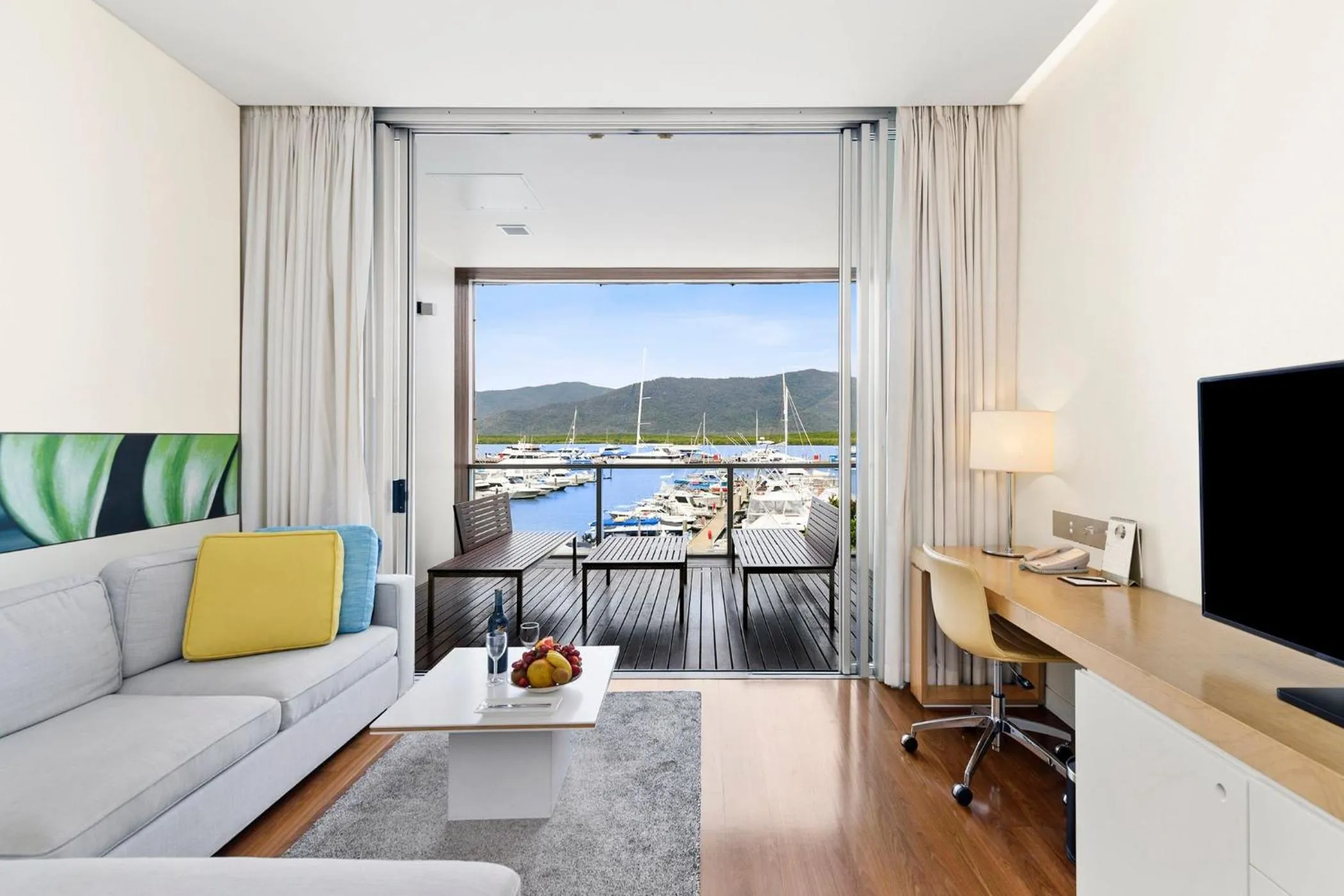 Balcony/Terrace in Shangri-La The Marina, Cairns