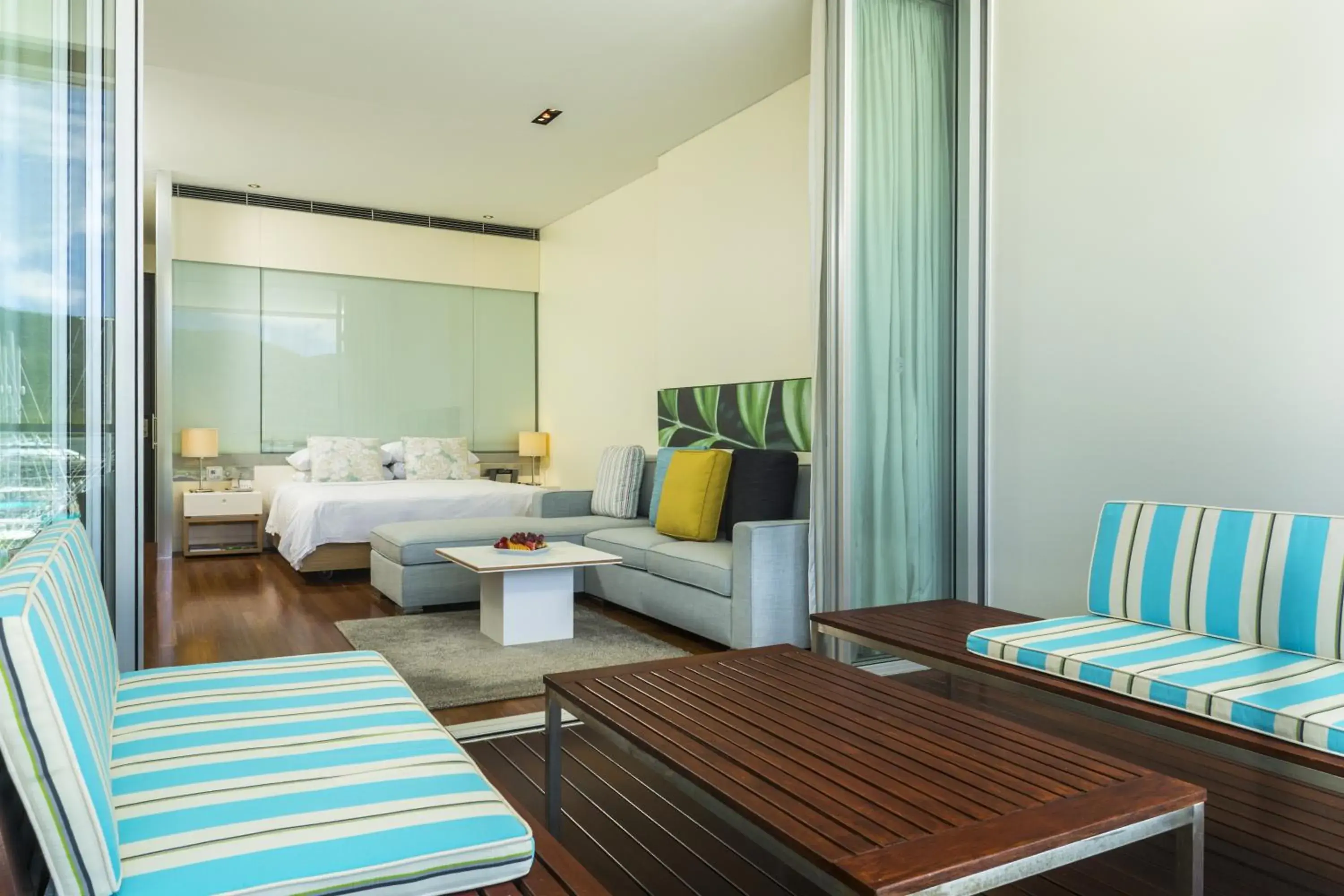 Horizon Club Room with Club Lounge Access in Shangri-La The Marina, Cairns Horizon Club Room with Club Lounge Access in Shangri-La The Marina, Cairns