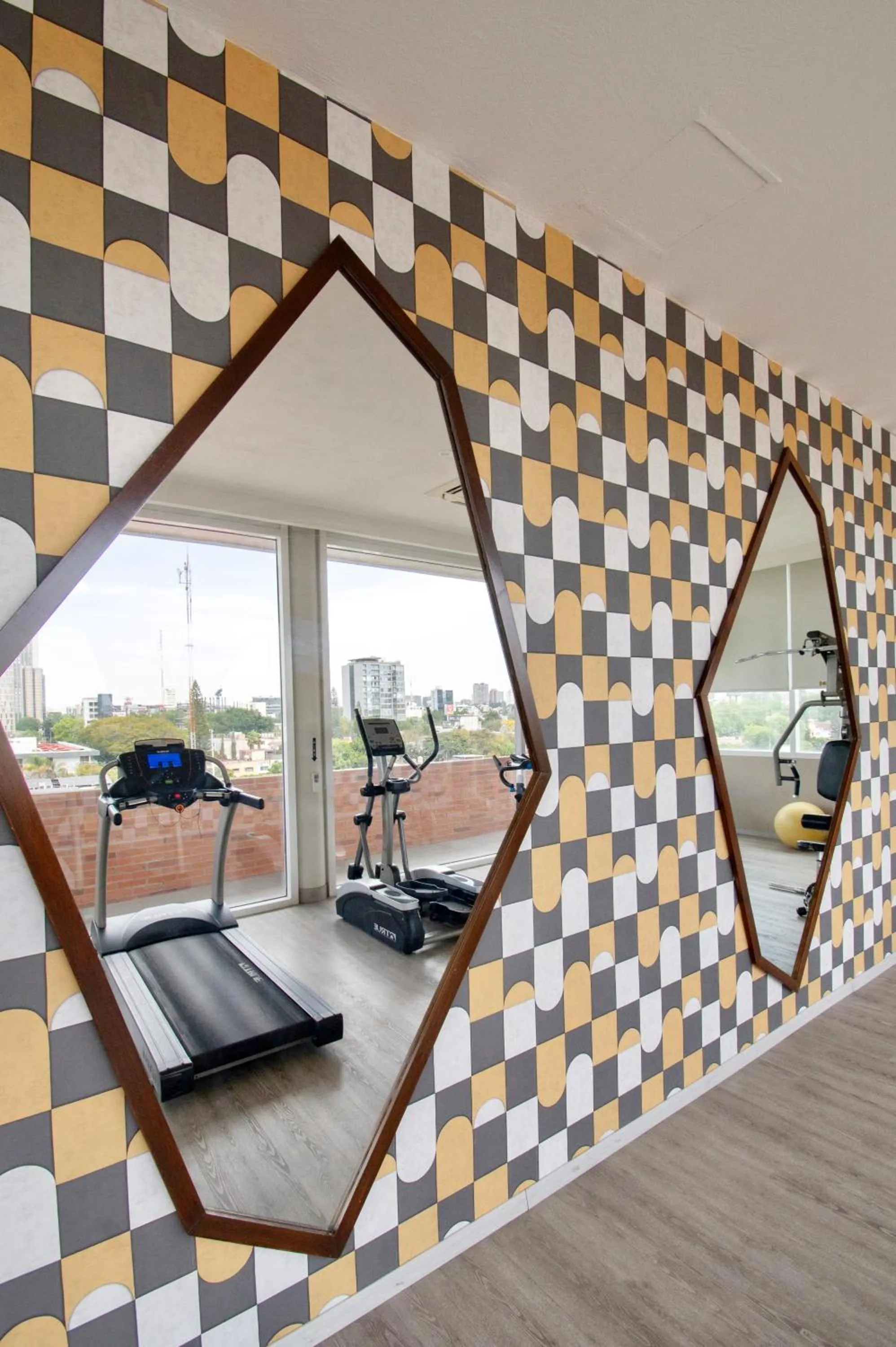 Fitness centre/facilities in Hotel Velvet Plaza