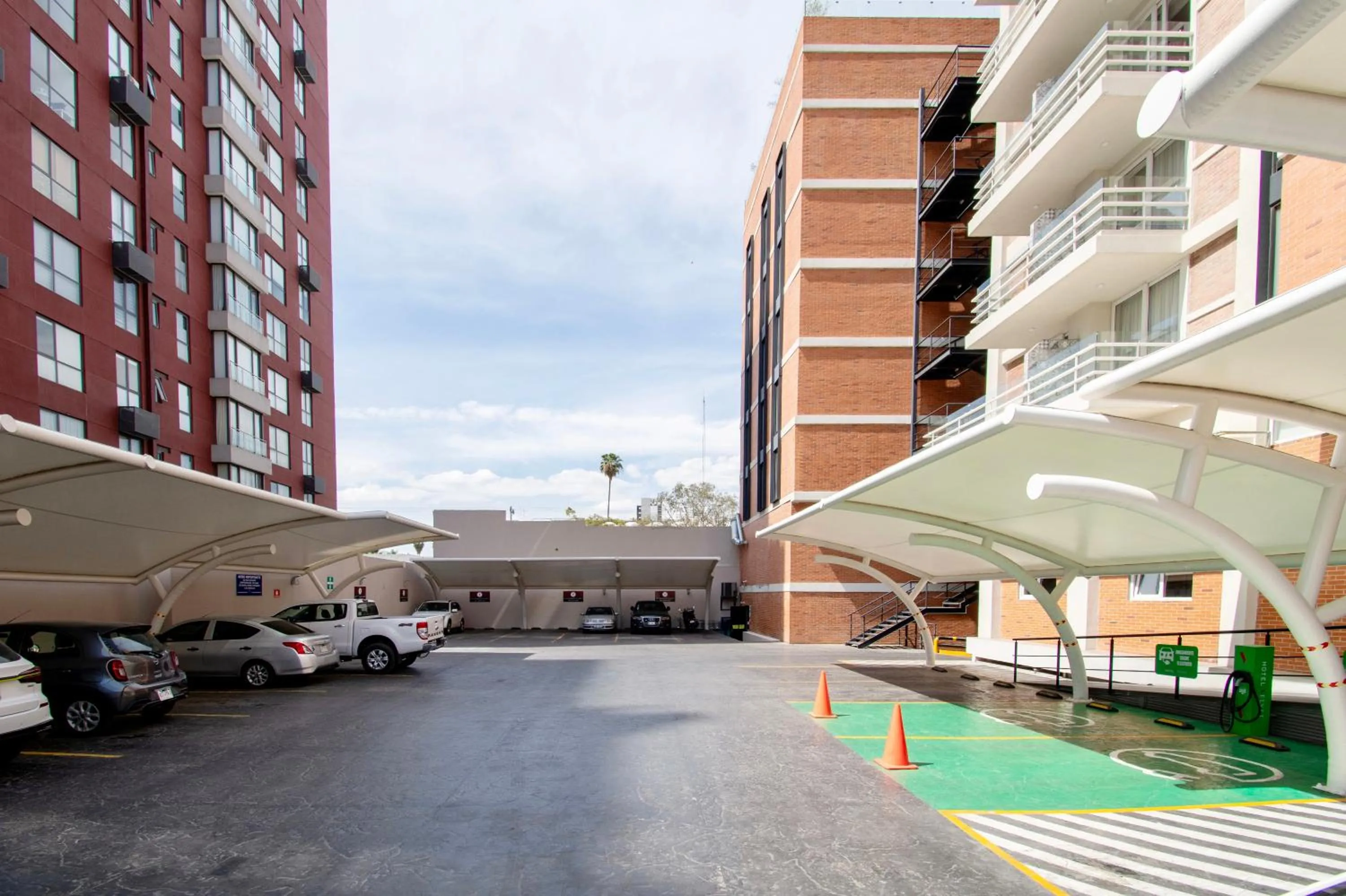 Parking in Hotel Velvet Plaza