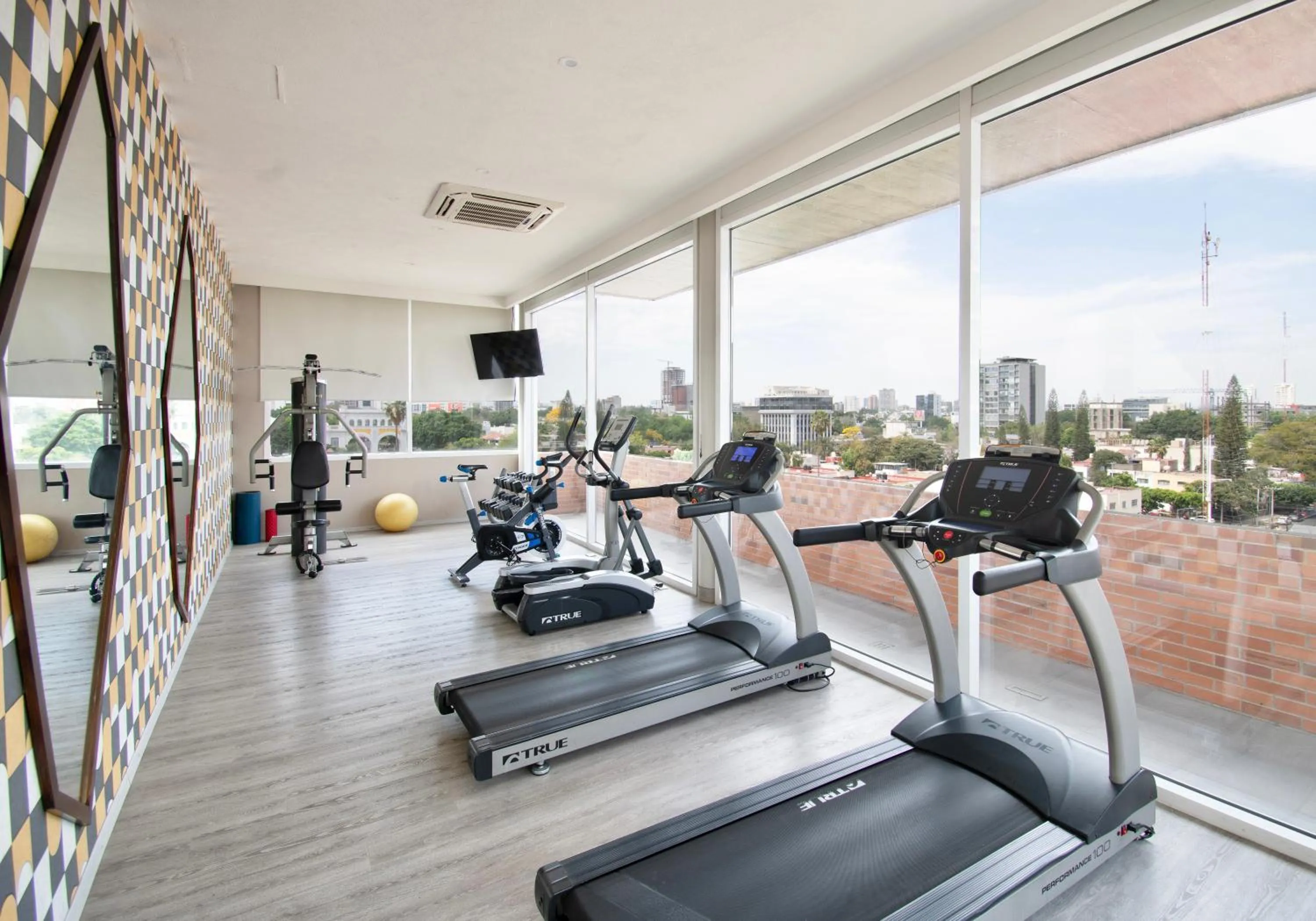 Fitness centre/facilities in Hotel Velvet Plaza