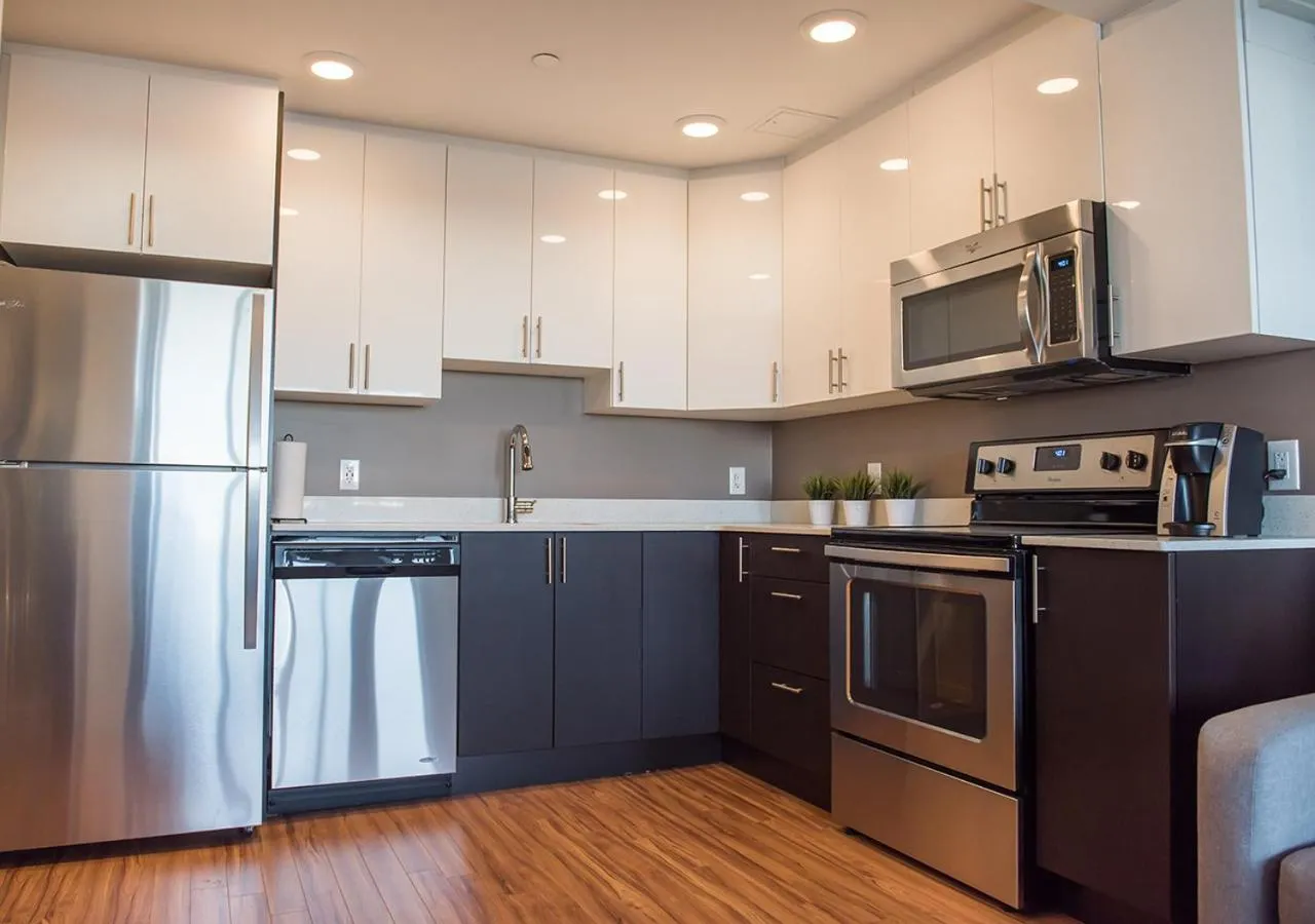 Kitchen or kitchenette in LIV Extended Stay