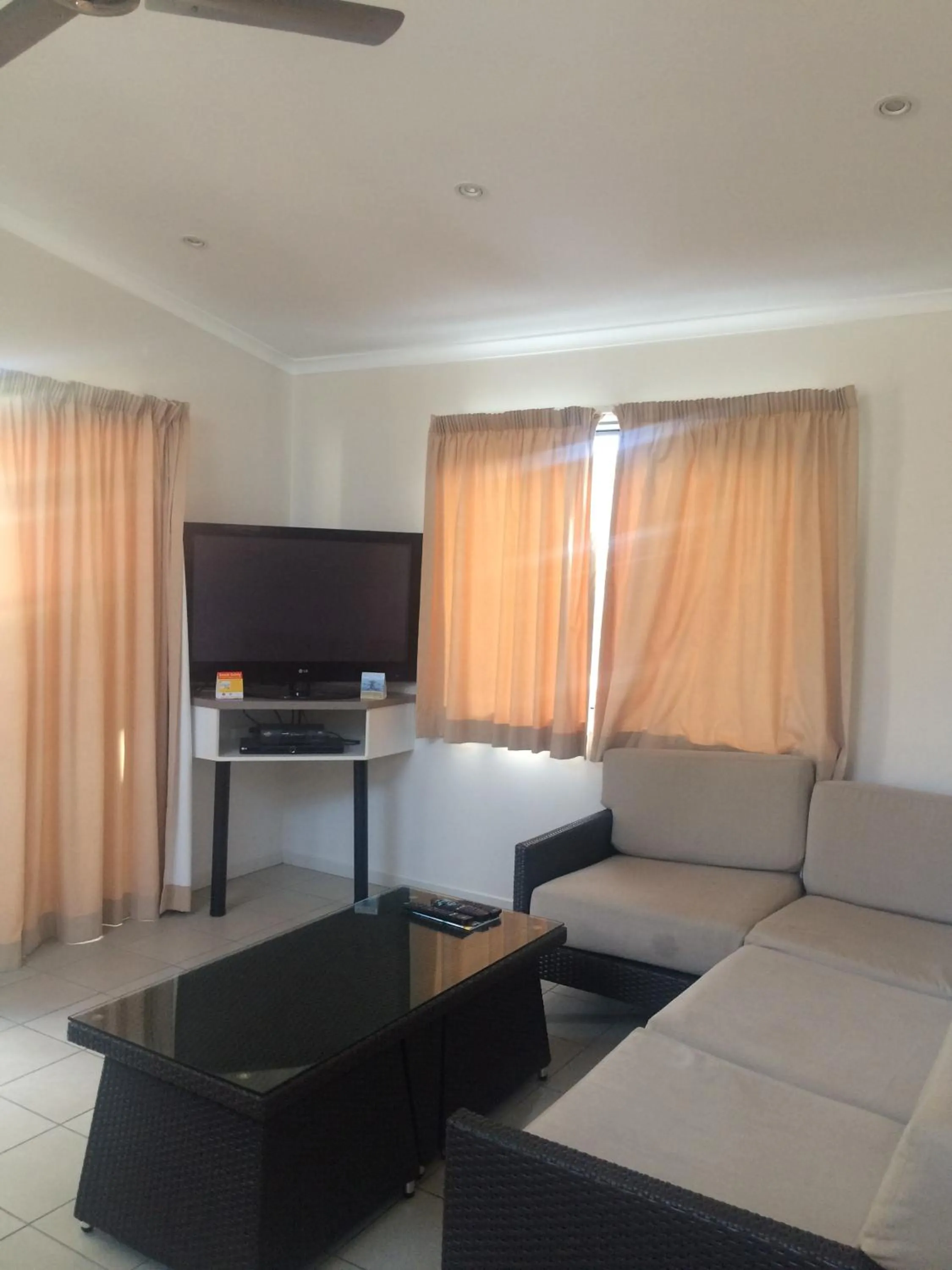 Living room in Lorikeet Holiday Park