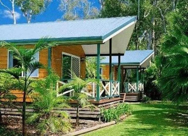 Property building in Lorikeet Holiday Park