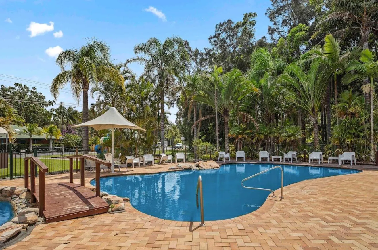 Swimming pool in Lorikeet Holiday Park