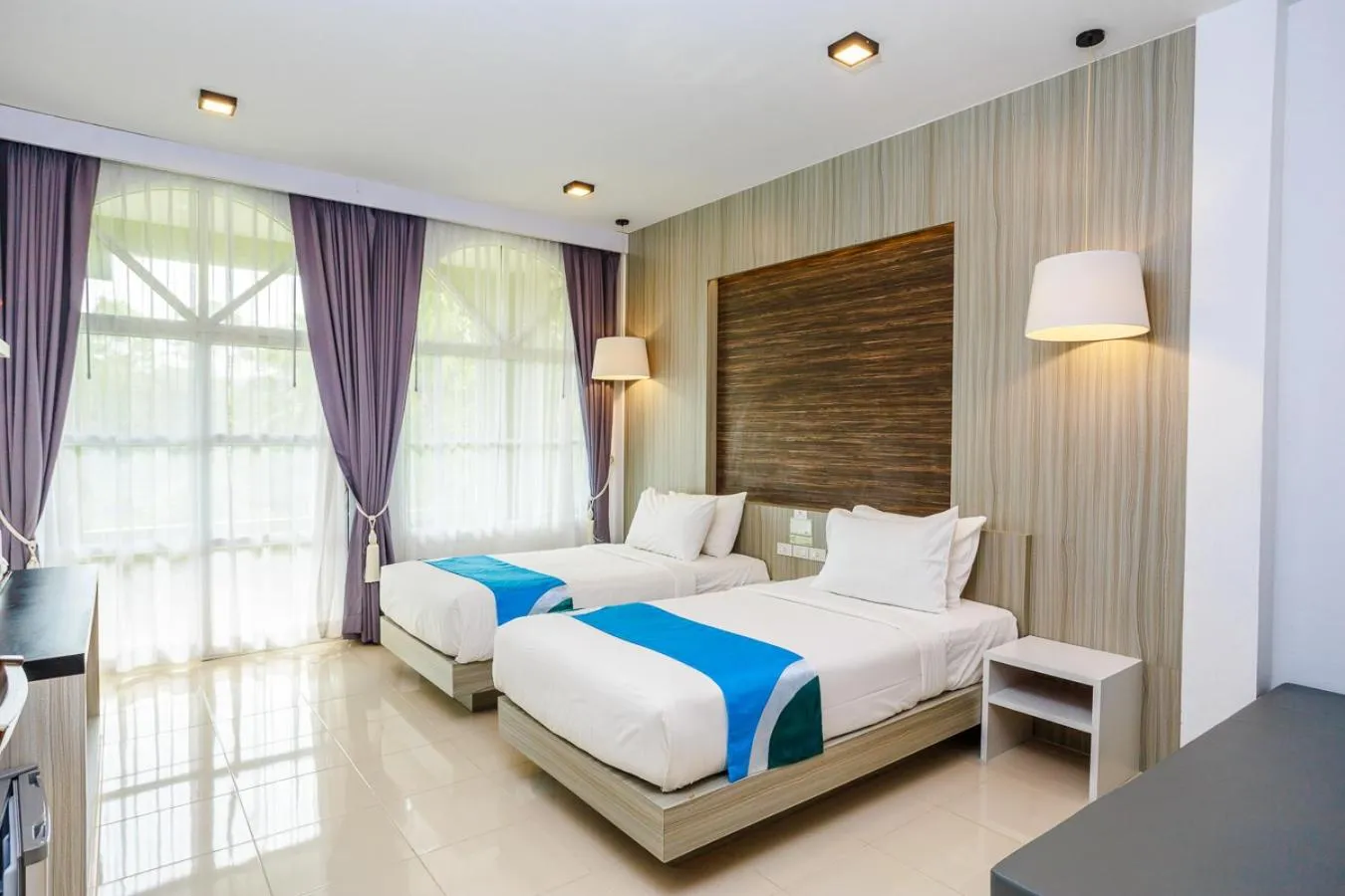 Property building, Bed in Ao Nang Baan Suan Resort