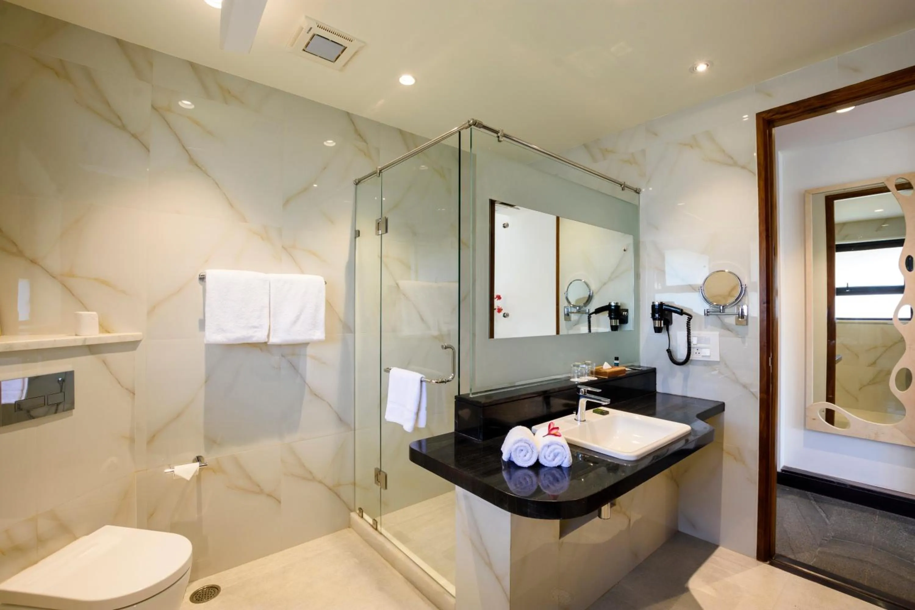 Toilet in Beleza By The Beach