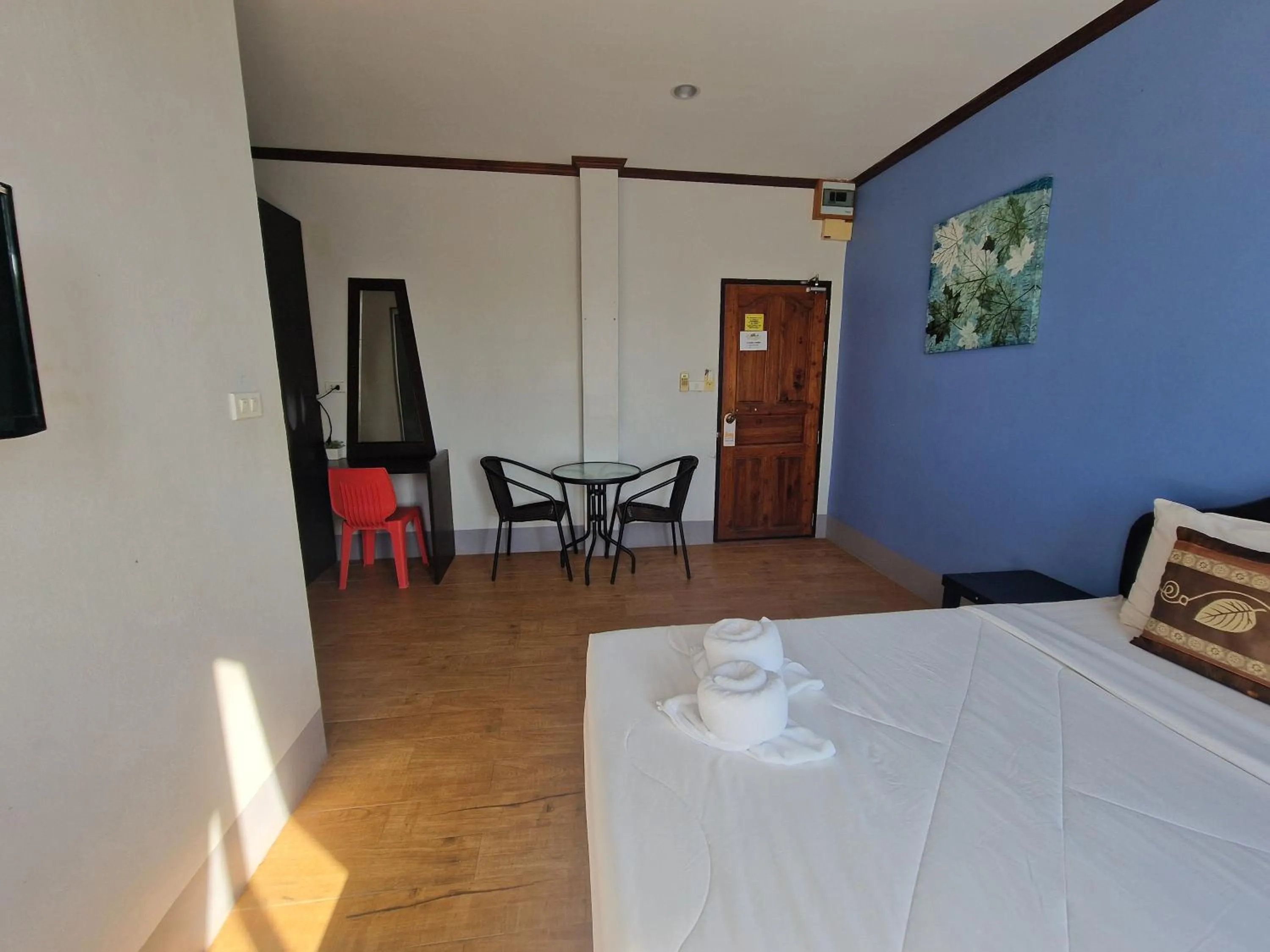 Bedroom, Bed in Rim Khao Resort