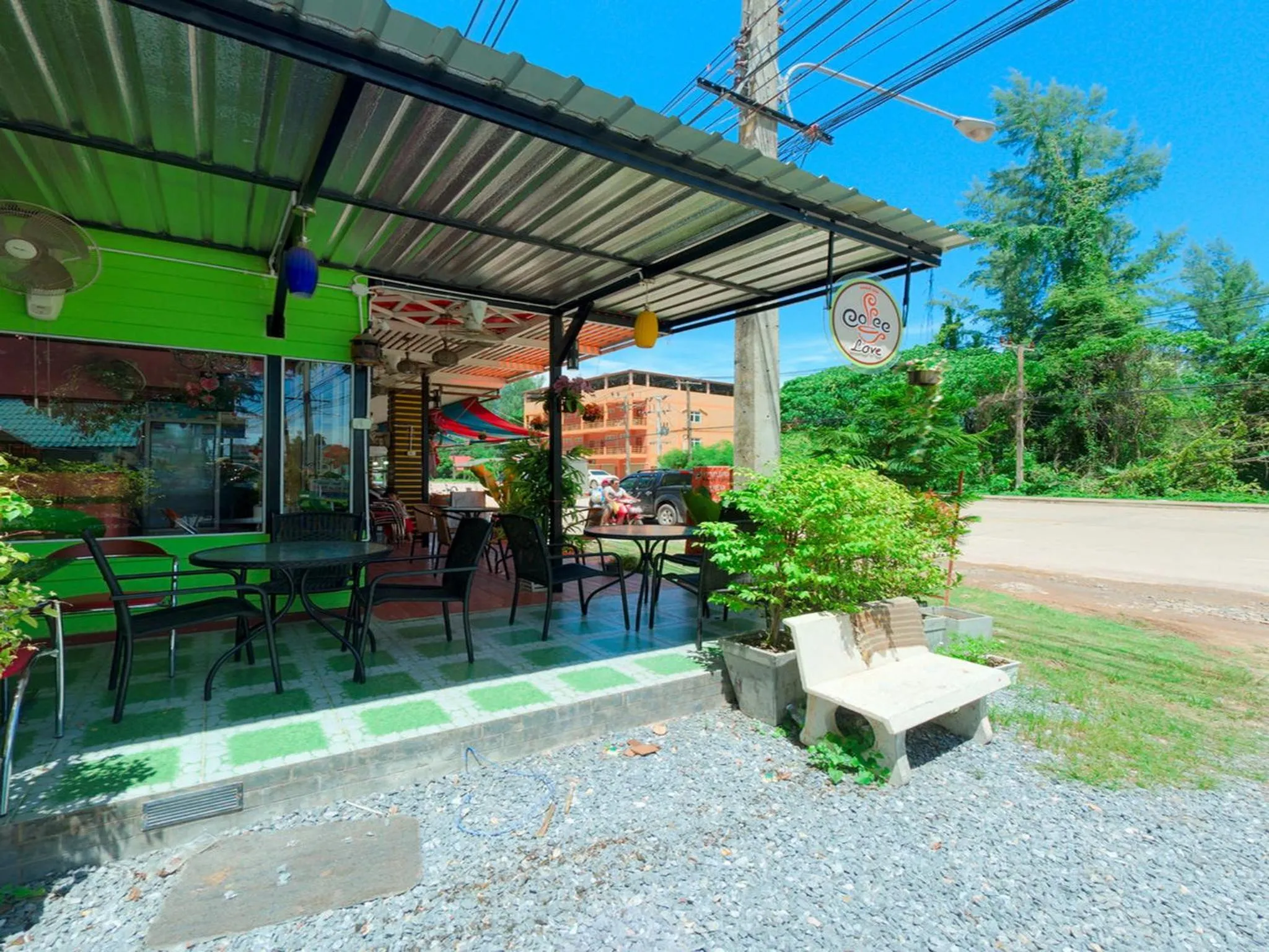 Restaurant/places to eat in Rim Khao Resort