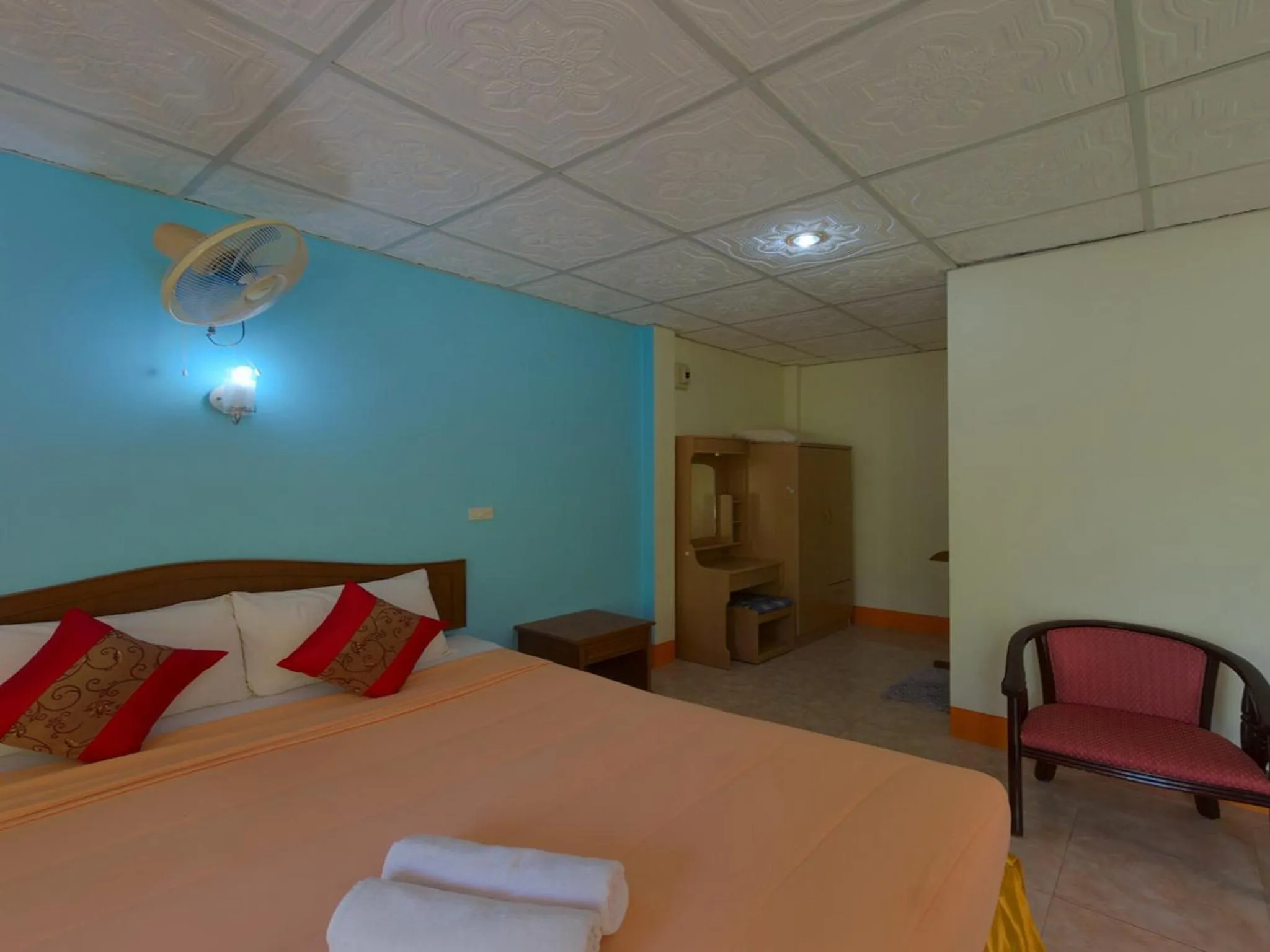 Living room, Bed in Rim Khao Resort