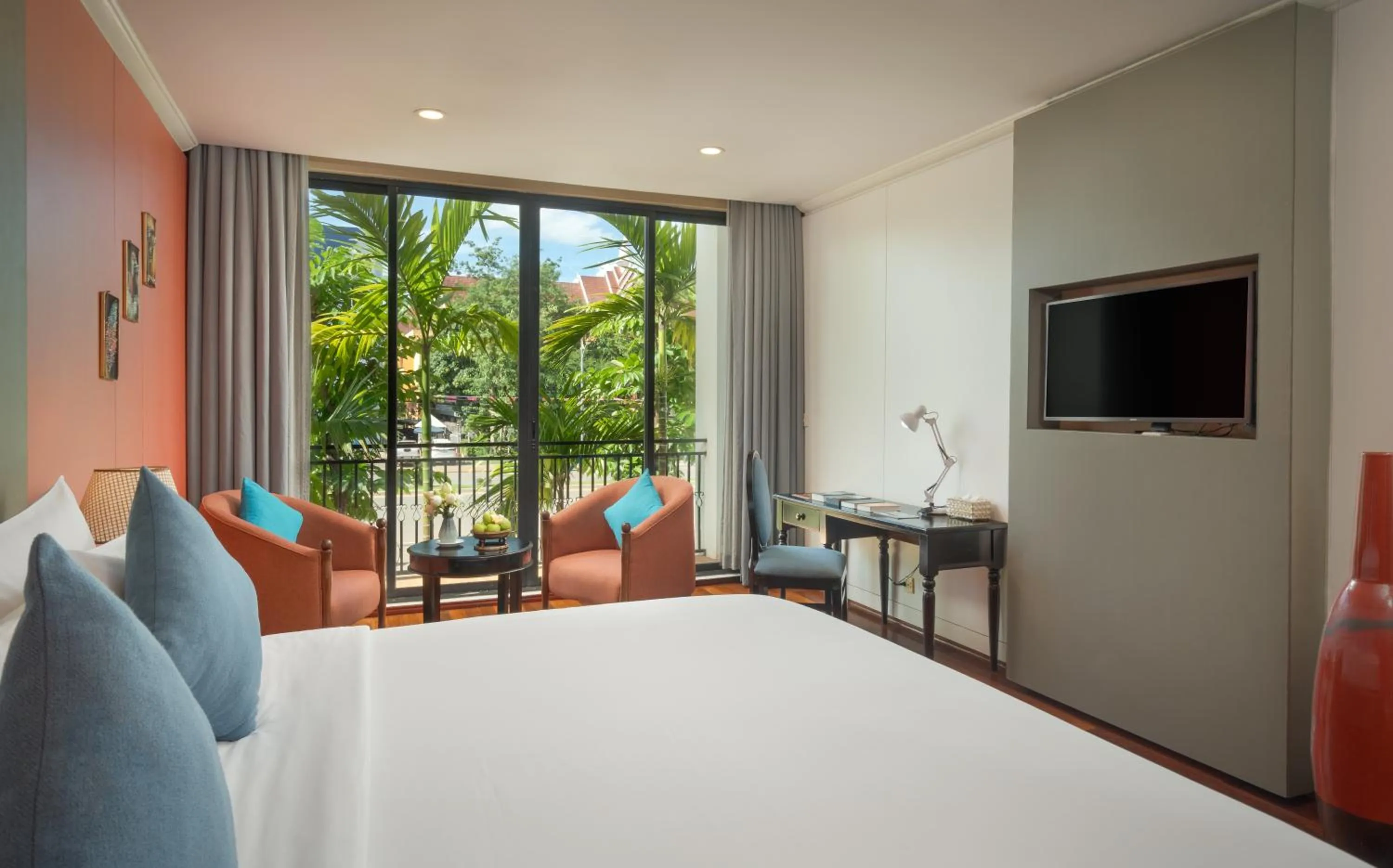 Bed in Memoire Siem Reap Hotel