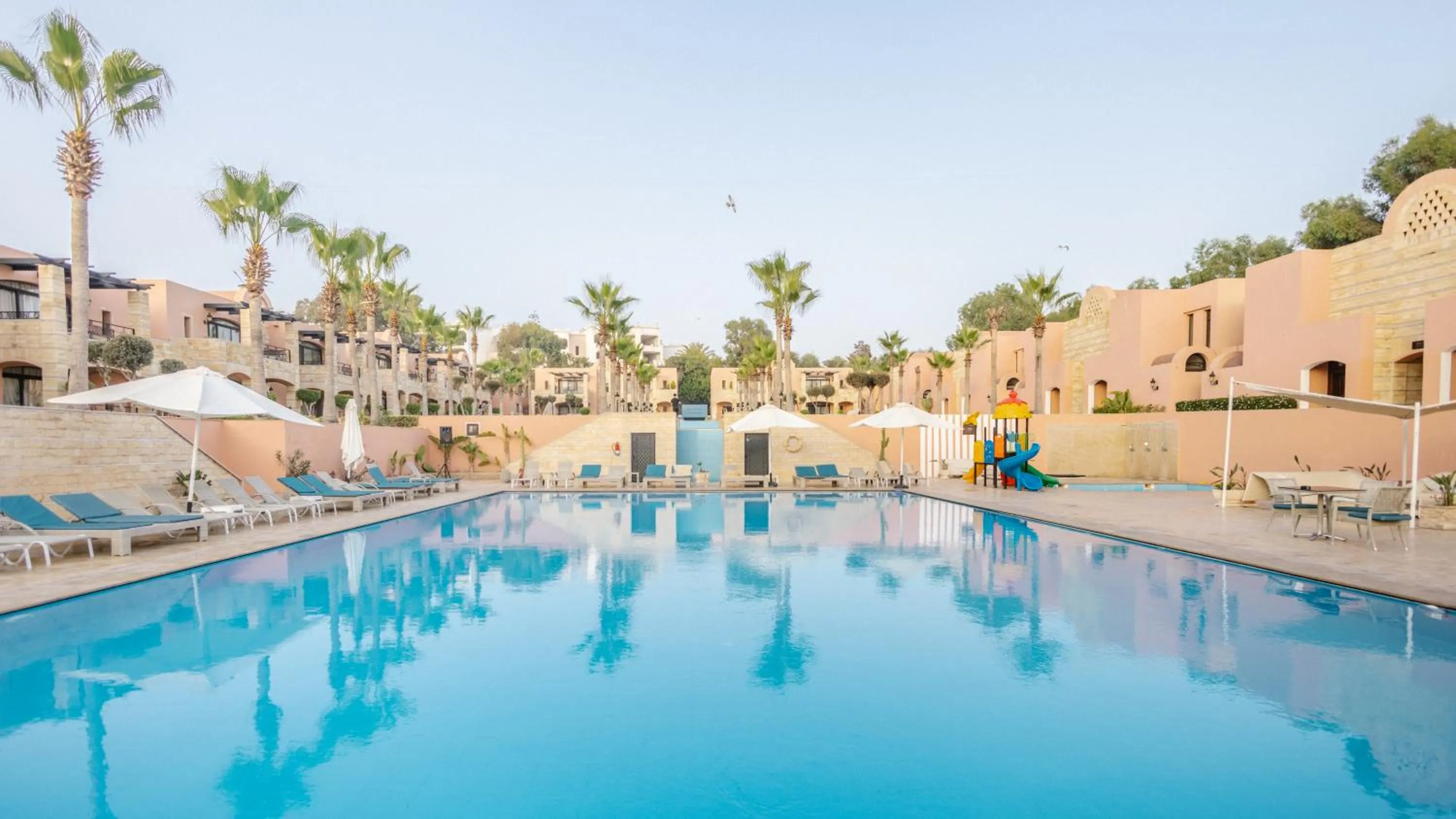 Swimming pool in Hotel Prestige Agadir