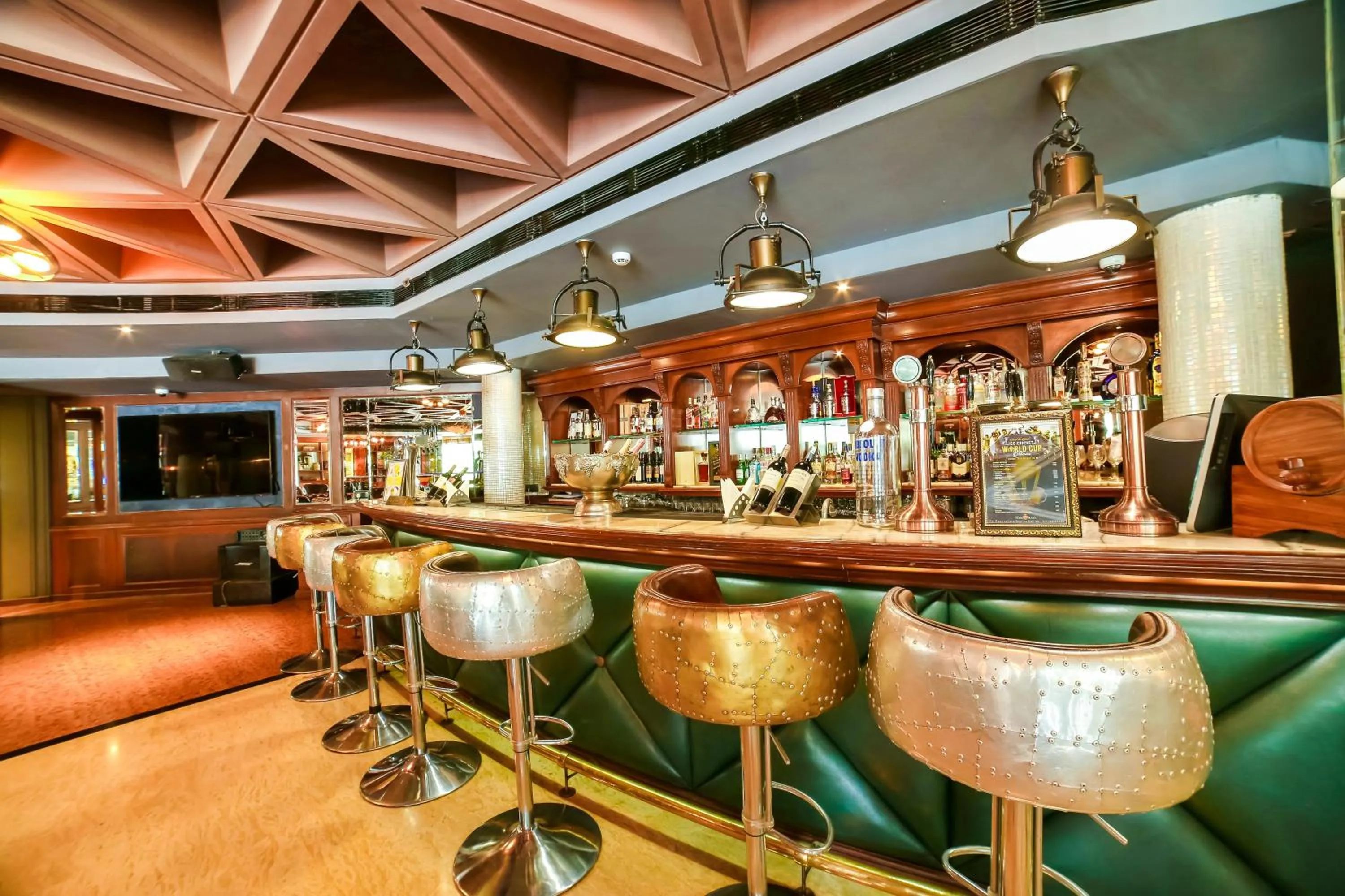 Lounge or bar in Hotel The Royal Plaza