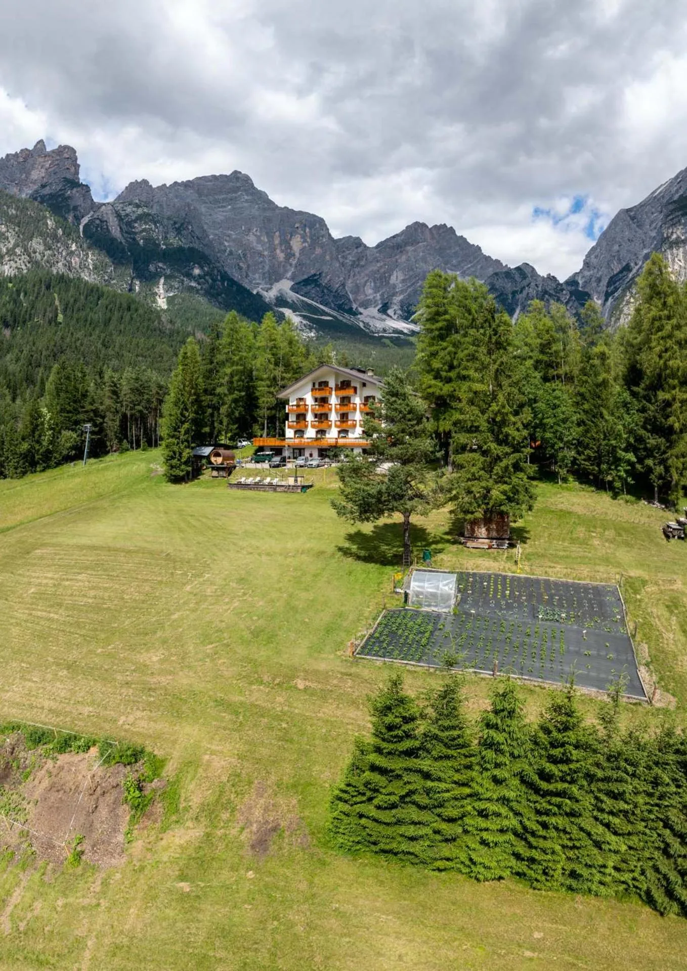 Property building in Hotel il Cardo