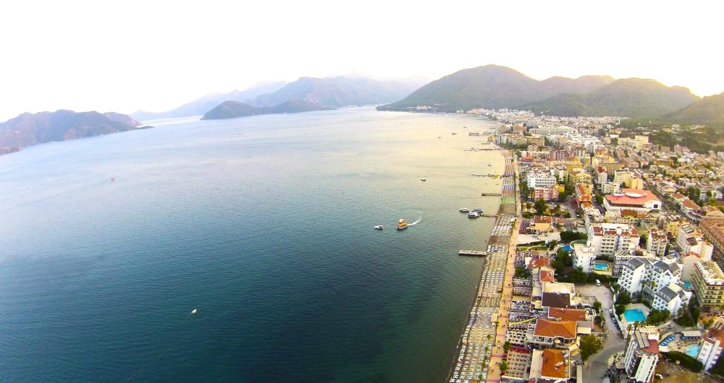 Neighbourhood in Yunus Hotel