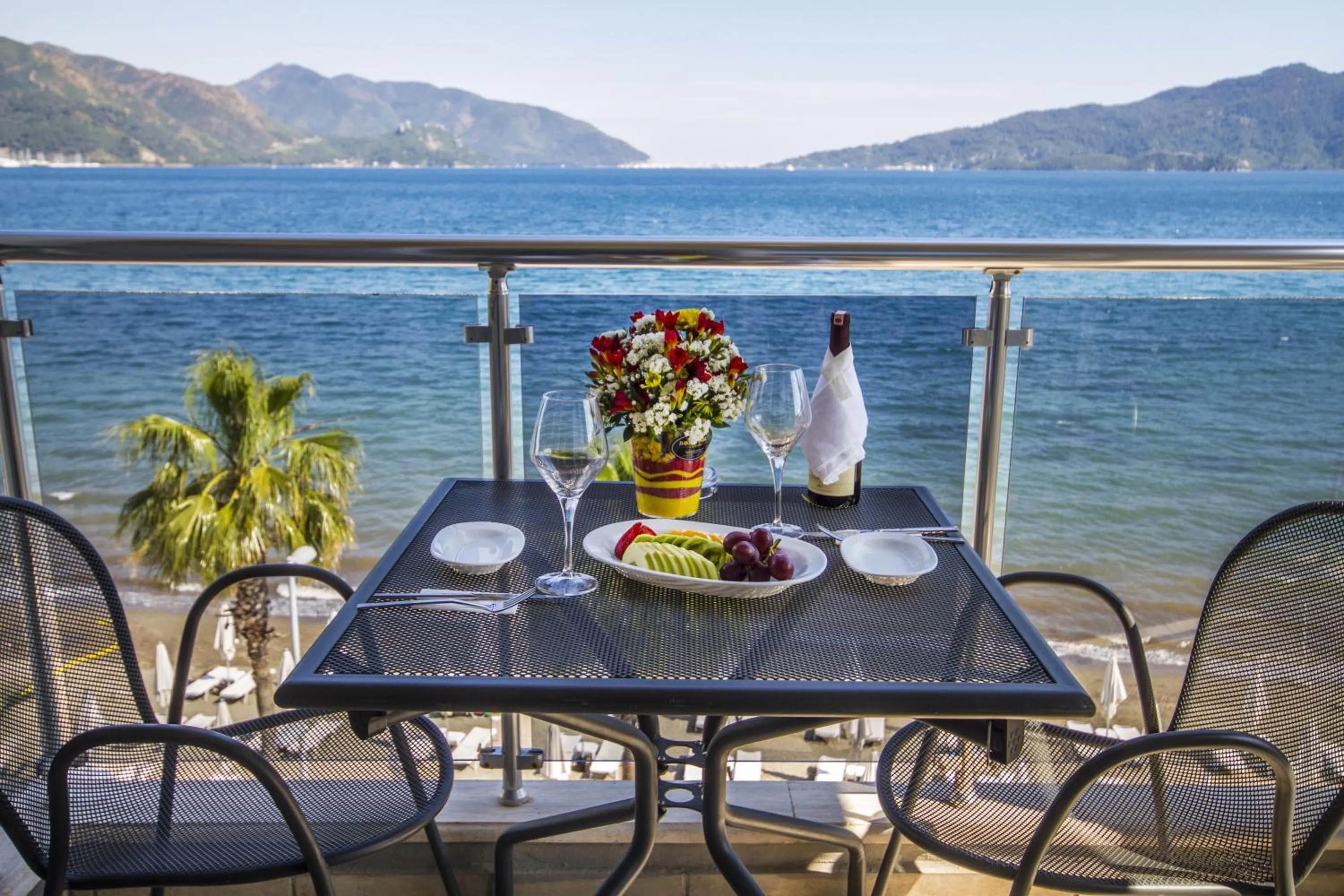 Balcony/Terrace in Yunus Hotel