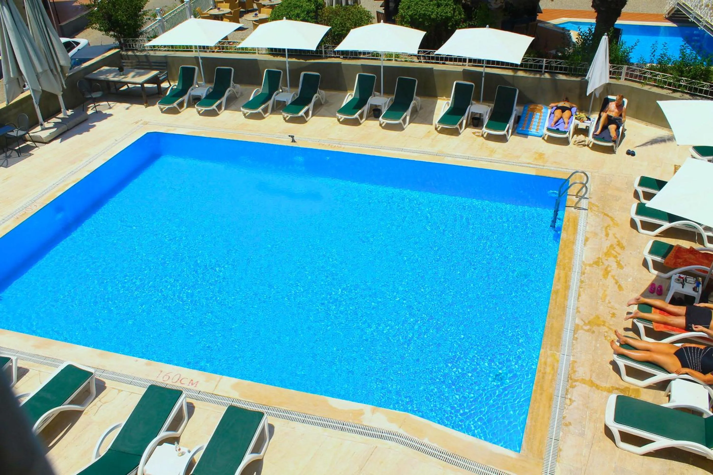 Swimming pool in Yunus Hotel