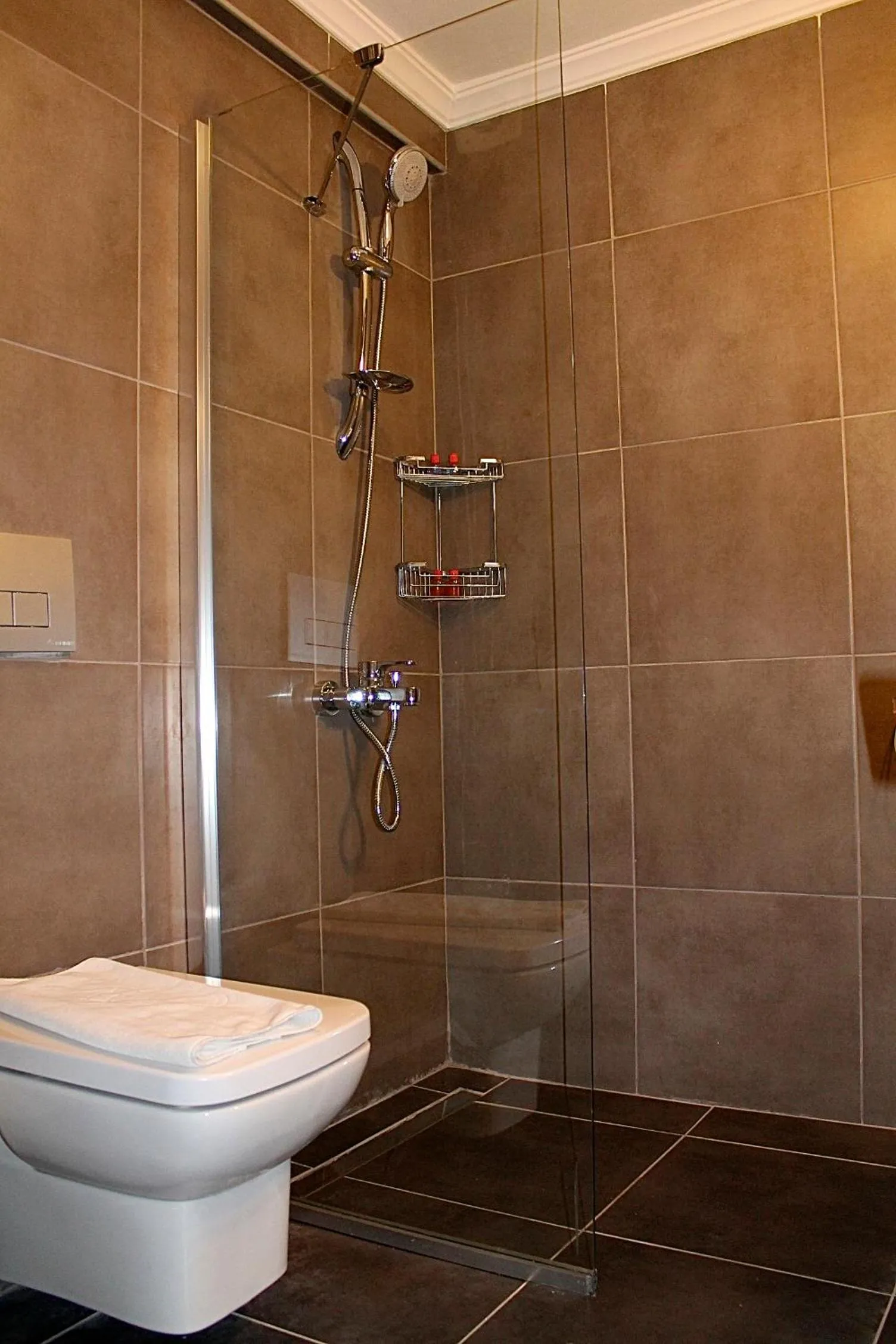 Bathroom in Yunus Hotel