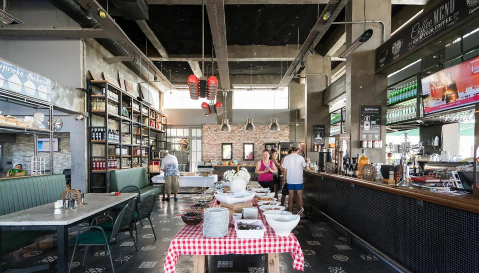 Restaurant/places to eat in Yunus Hotel