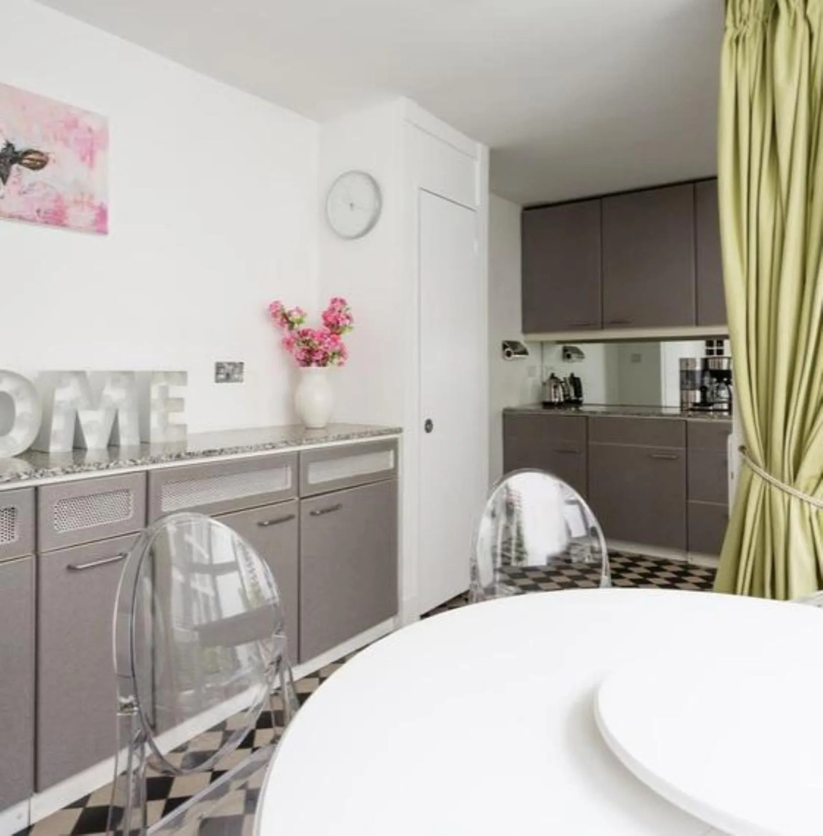 Kitchen or kitchenette in Central London Luxury 3BR Flat Elegant Duplex Gem