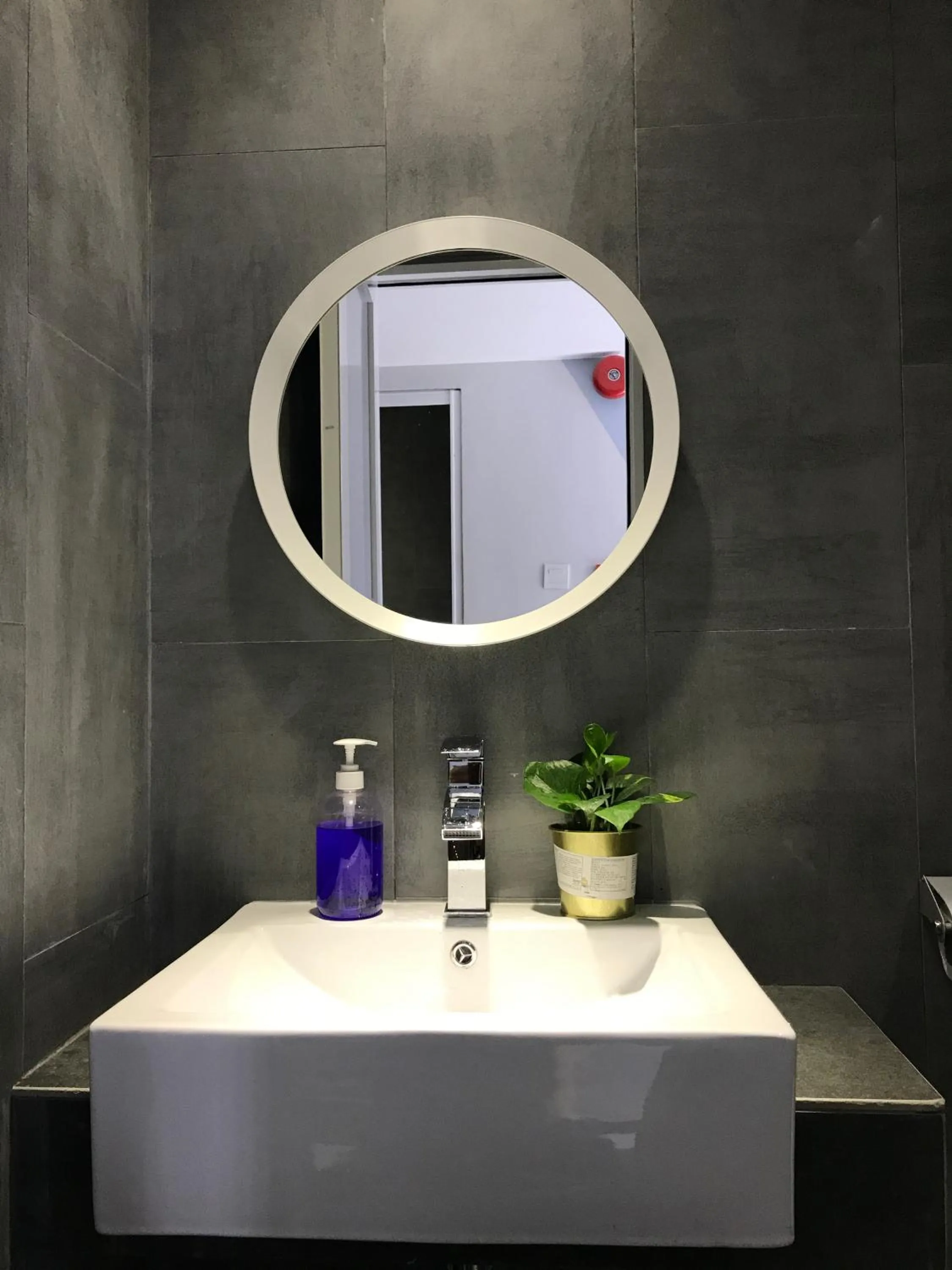 Toilet in Hotel 99 Kota Kemuning