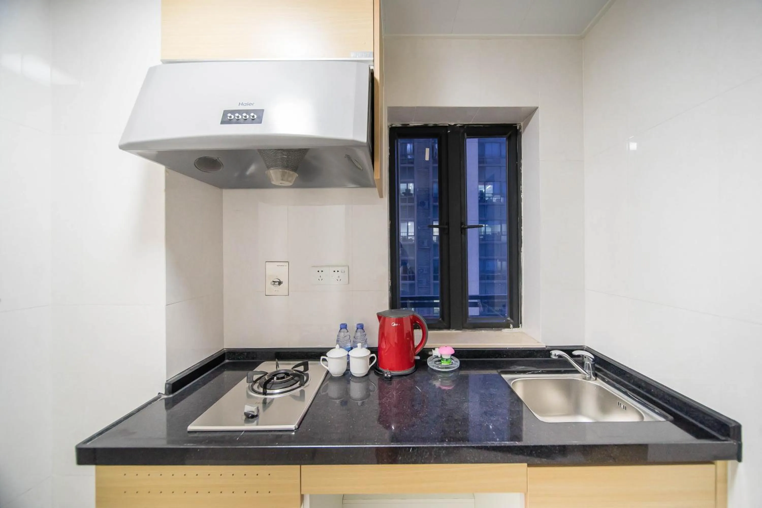 Coffee/tea facilities in Xing Yu Legend Service Apartment Canton Fair Branch