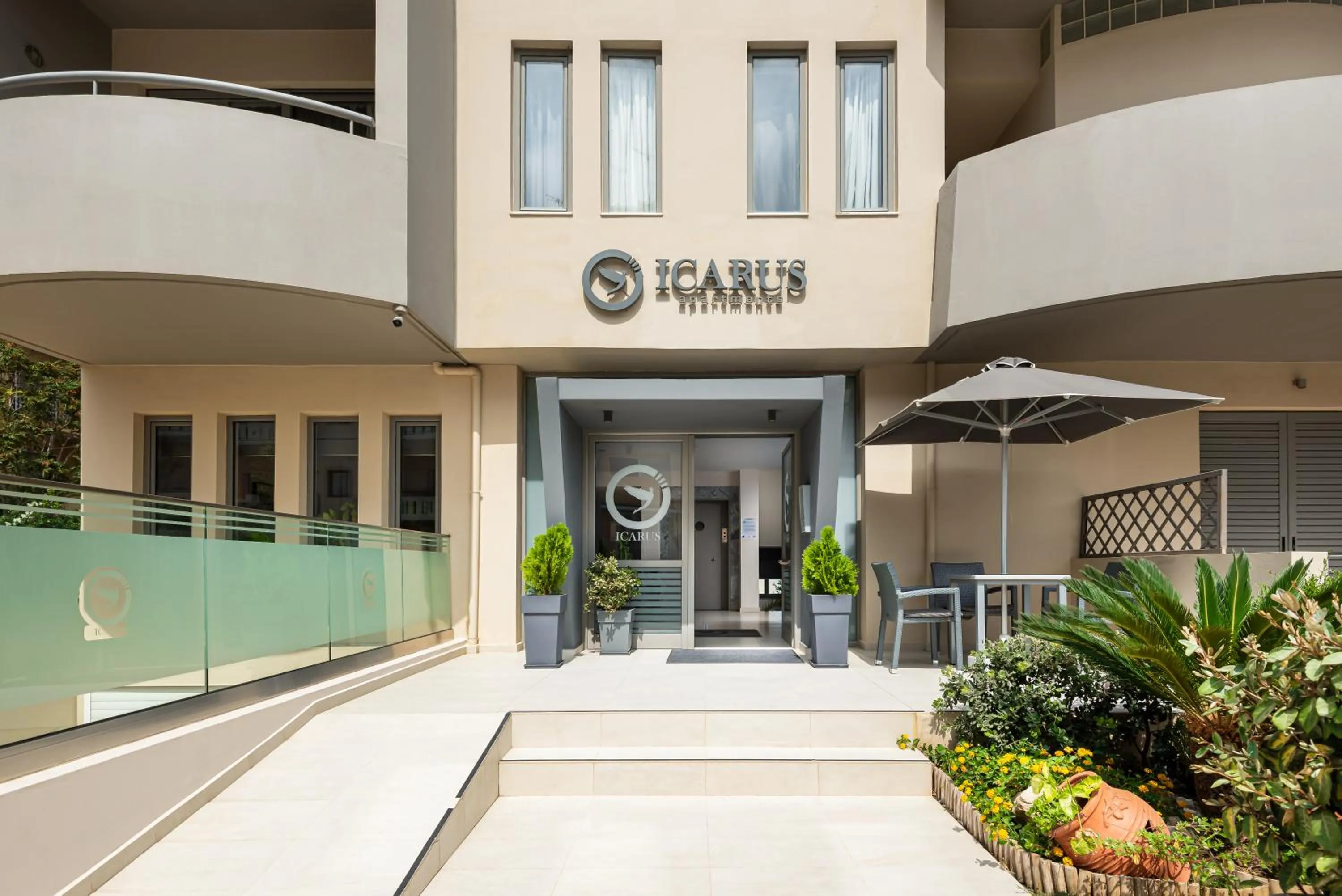 Facade/entrance in Icarus Apartments
