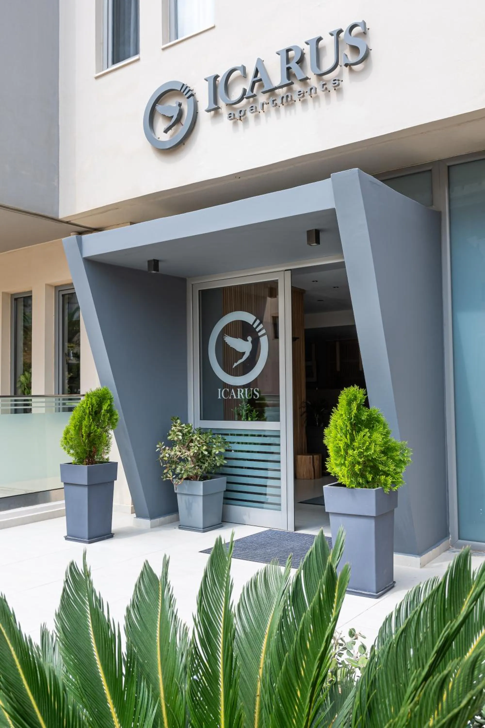 Facade/entrance in Icarus Apartments