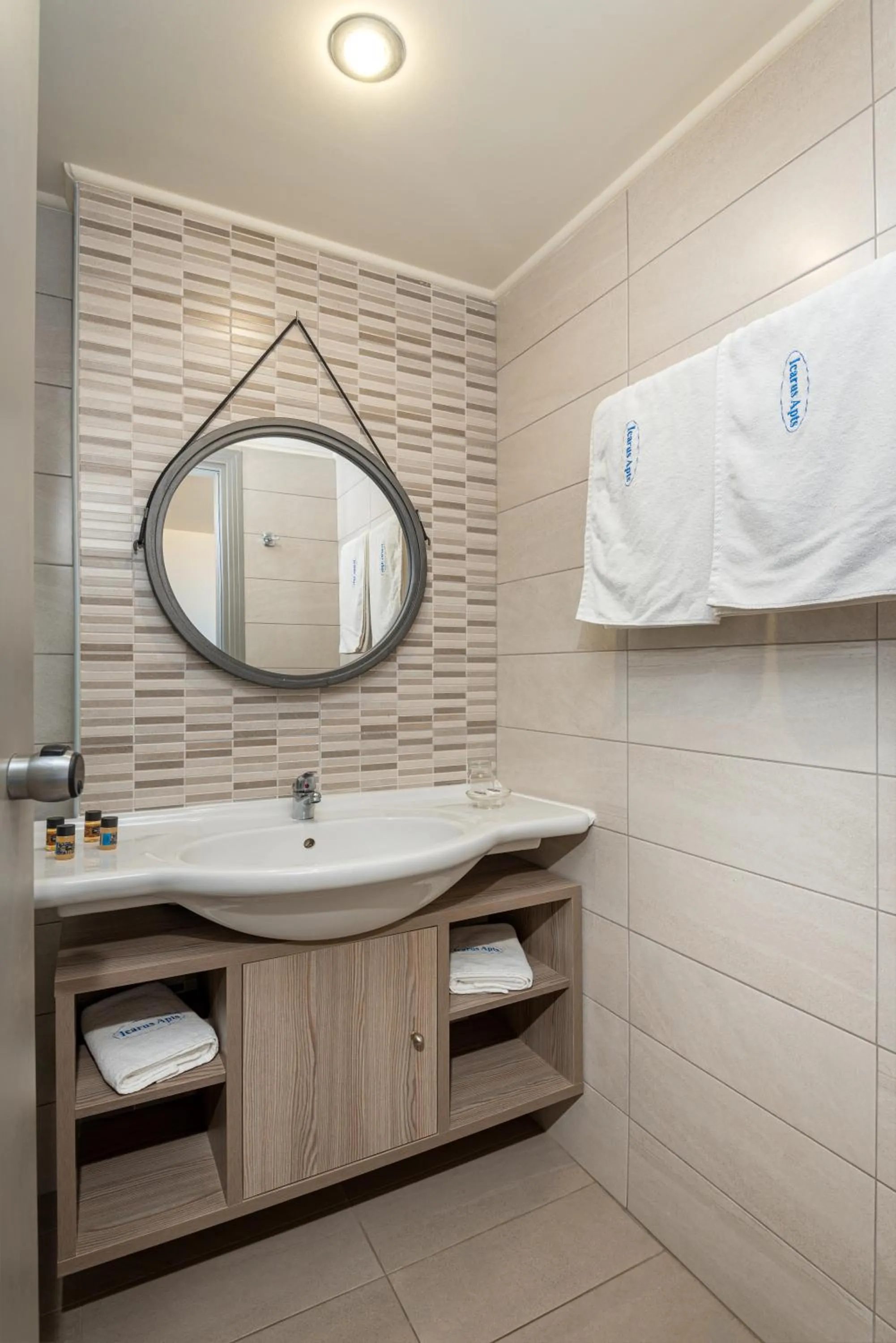 Bathroom in Icarus Apartments