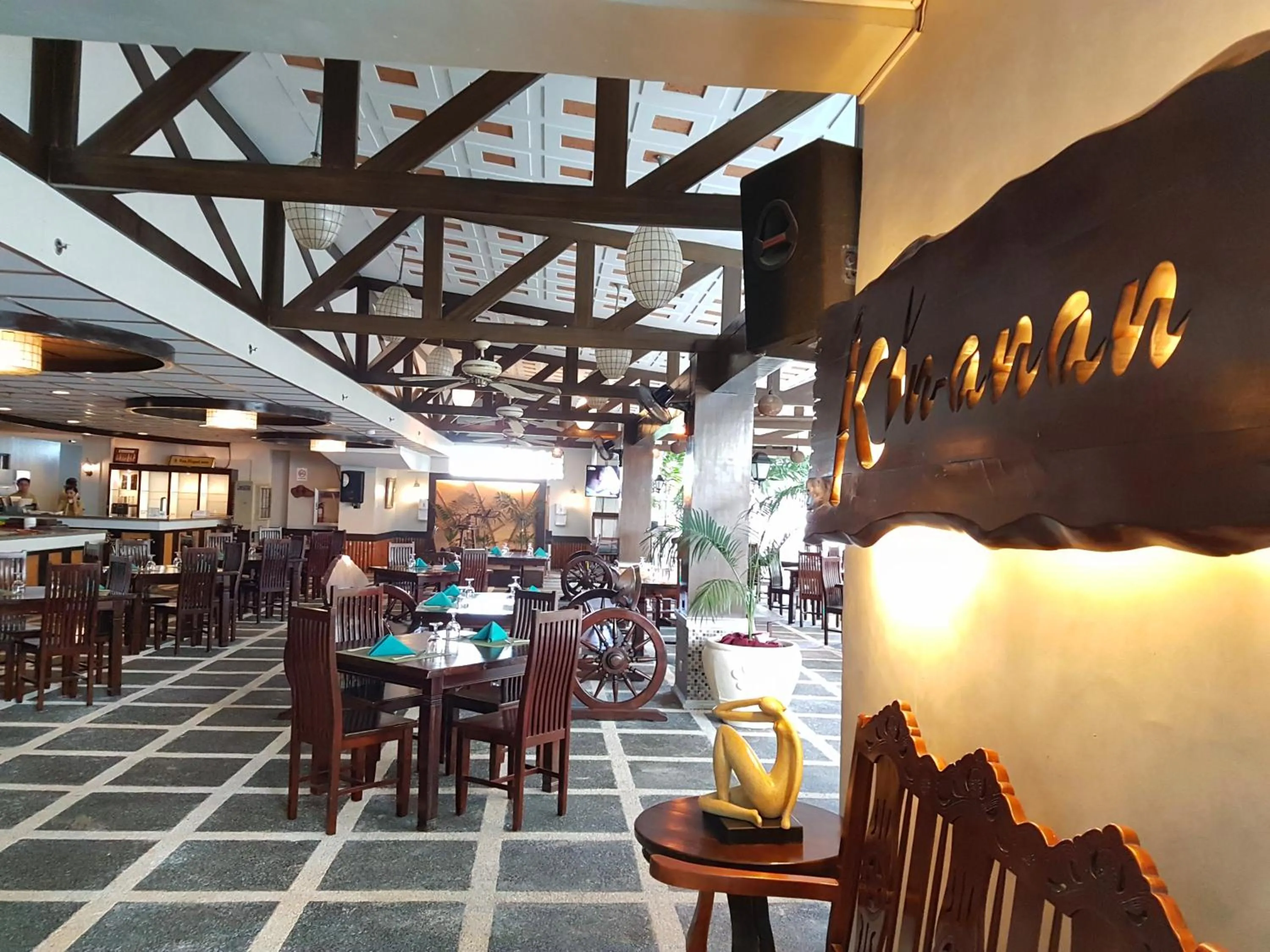 Restaurant/places to eat in Cebu Parklane International Hotel