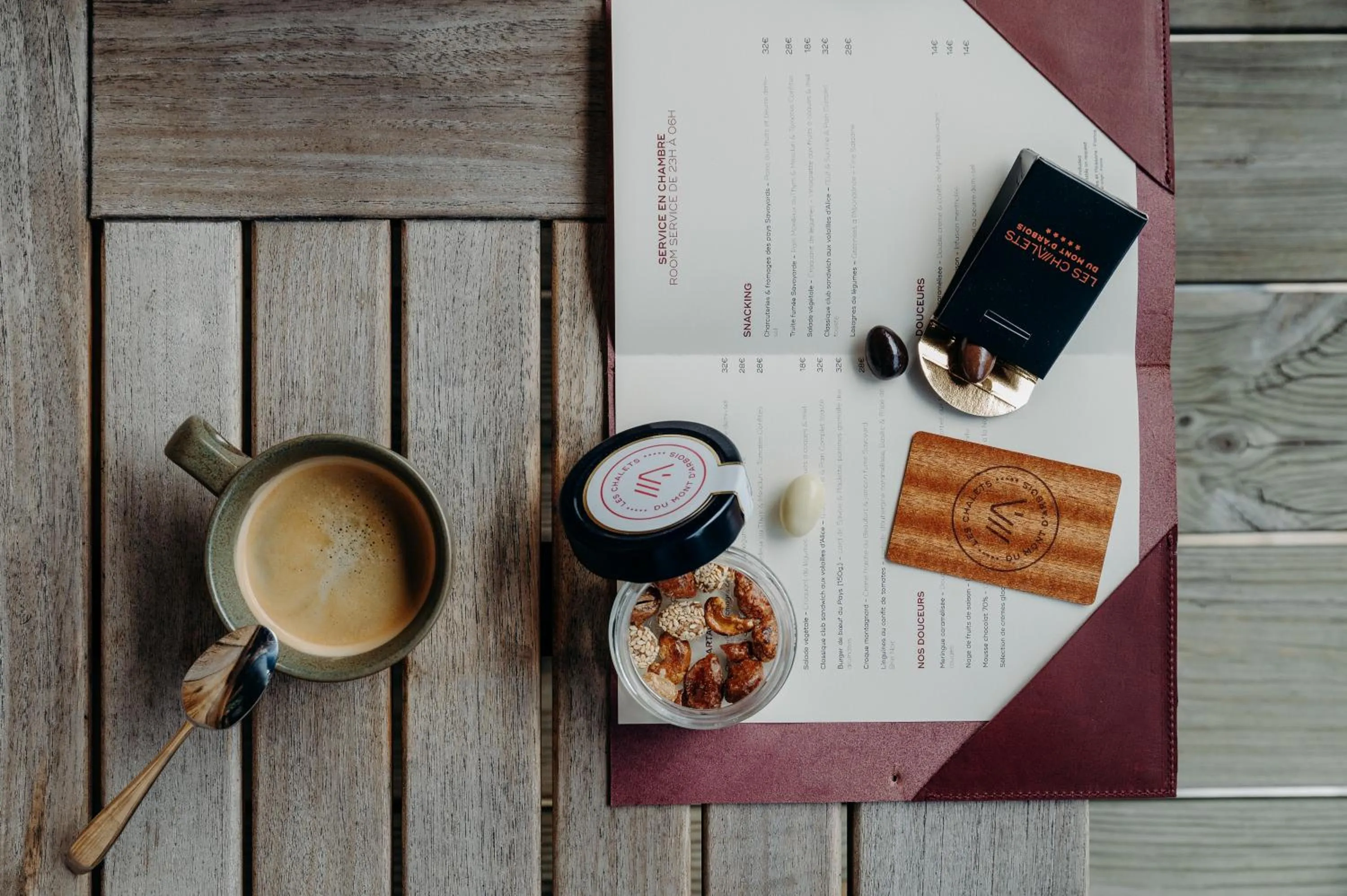 Lounge or bar in Les Chalets du Mont d'Arbois & Spa, Megève