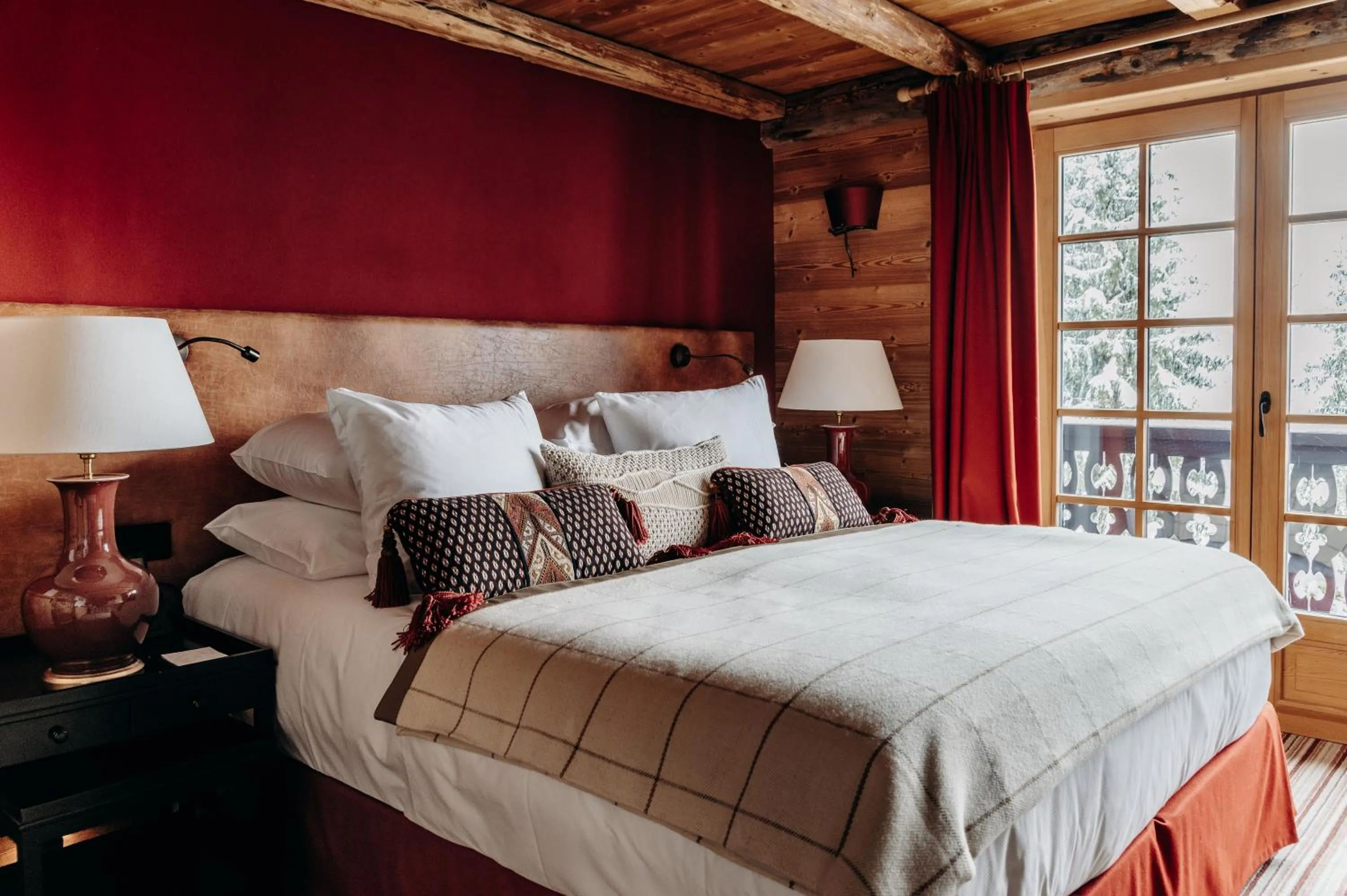Bed in Les Chalets du Mont d'Arbois & Spa, Megève