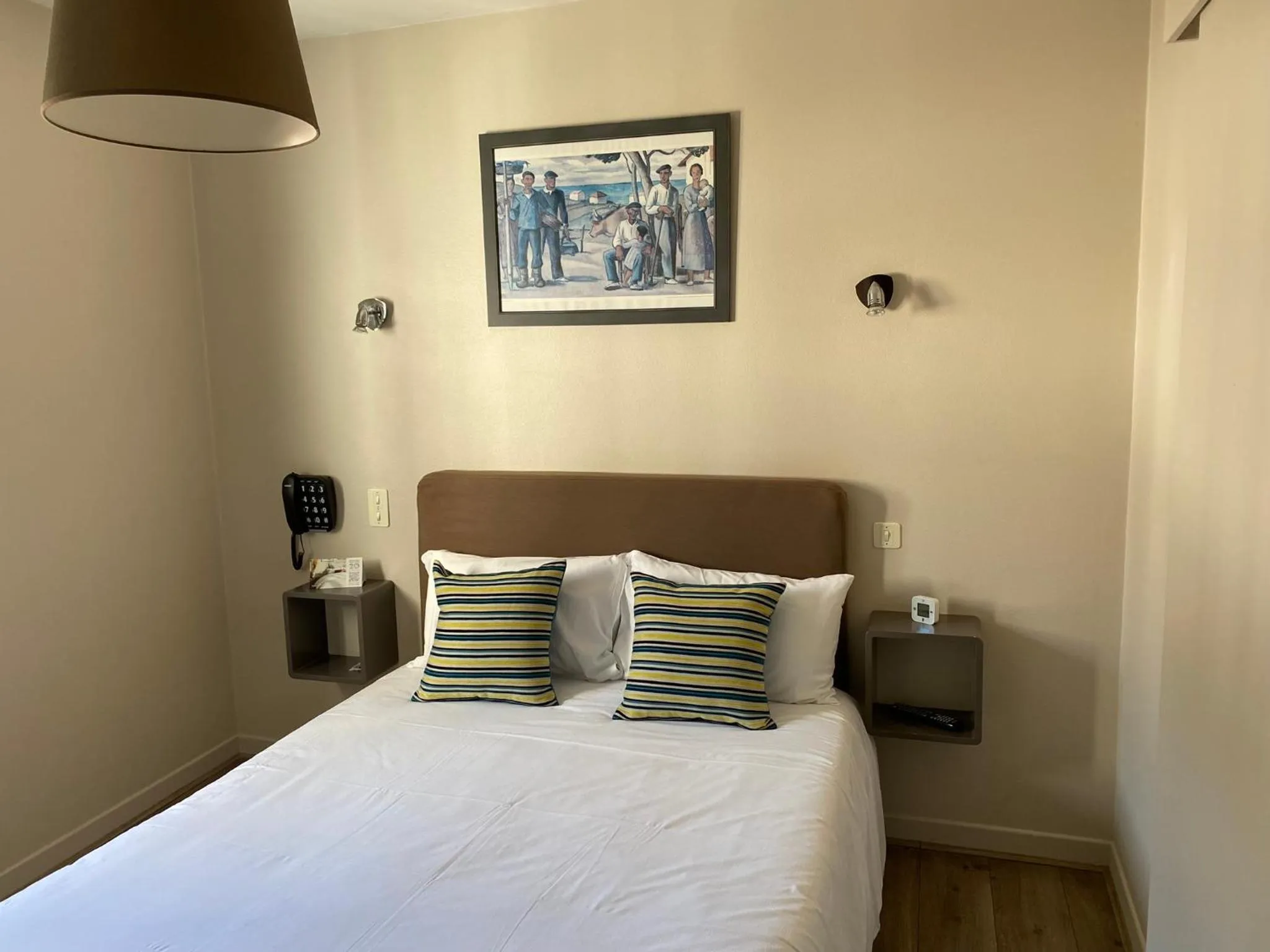 Decorative detail, Bed in Hôtel Juantorena