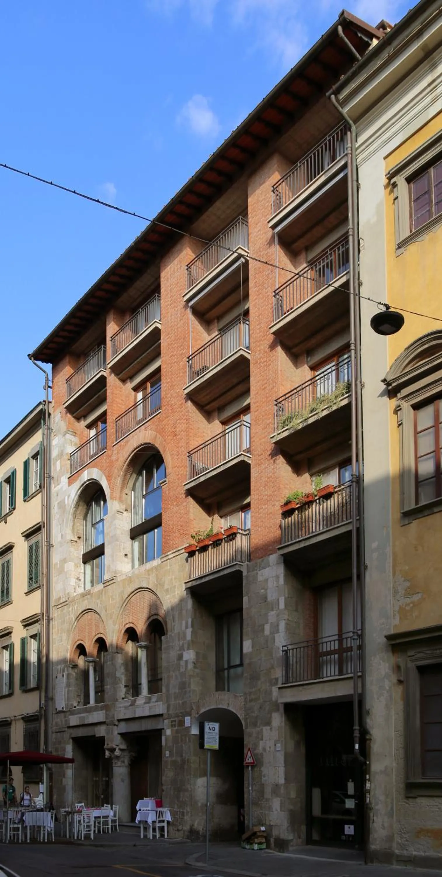 Property building in Gialel Pisa