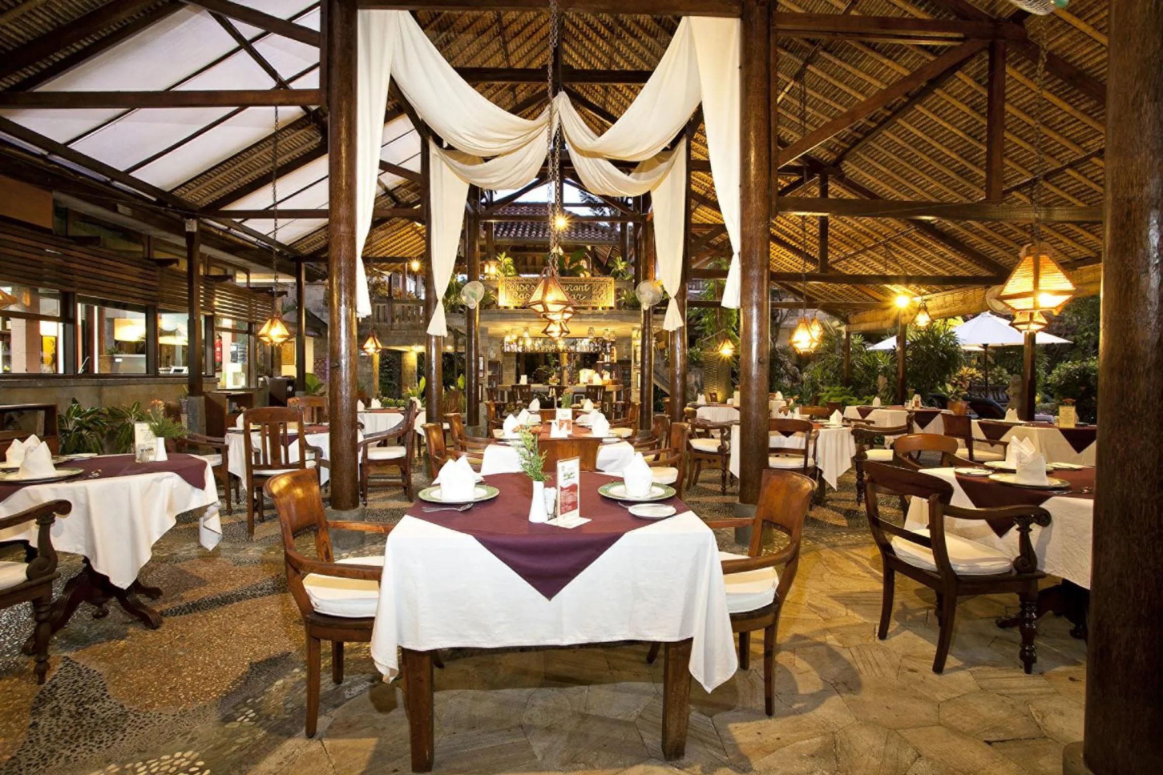 Restaurant/places to eat in Tamukami Hotel