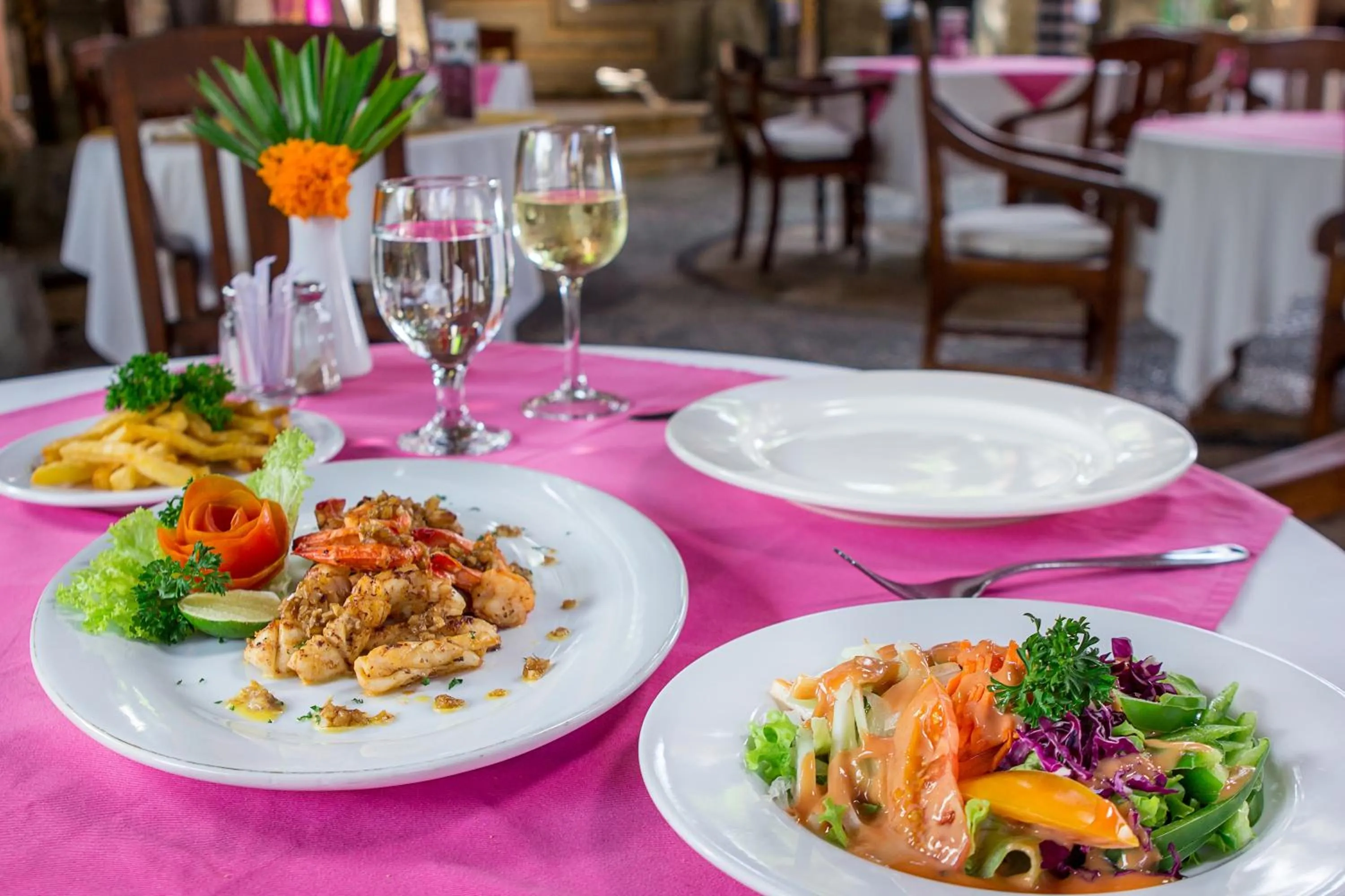 Restaurant/places to eat in Tamukami Hotel