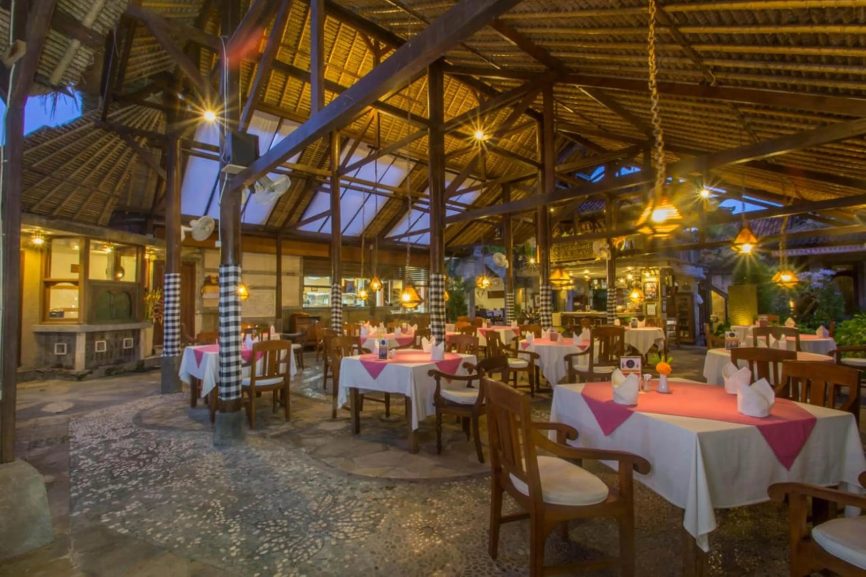 Restaurant/places to eat in Tamukami Hotel