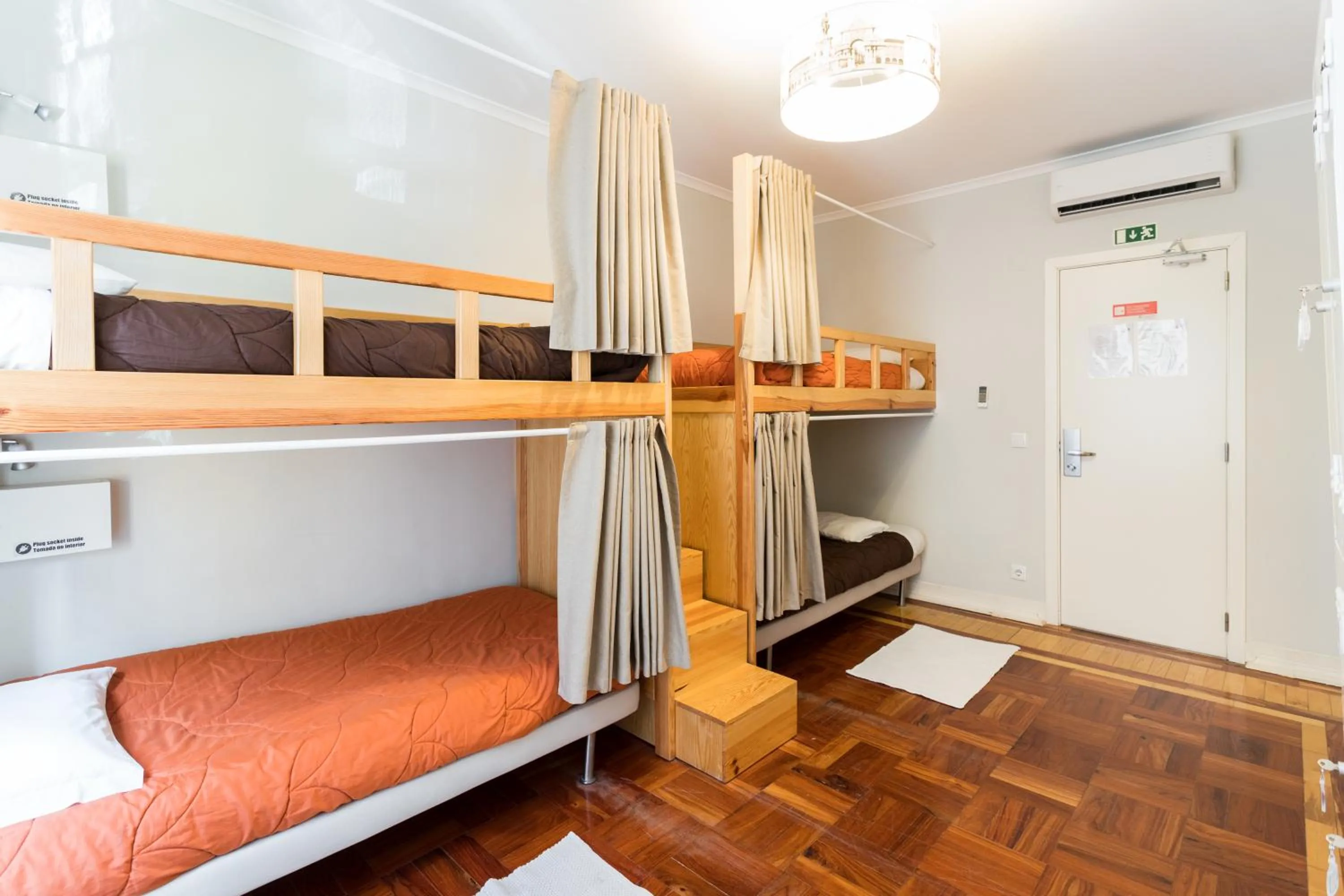 Bedroom, Bed in Lisboa Central Hostel