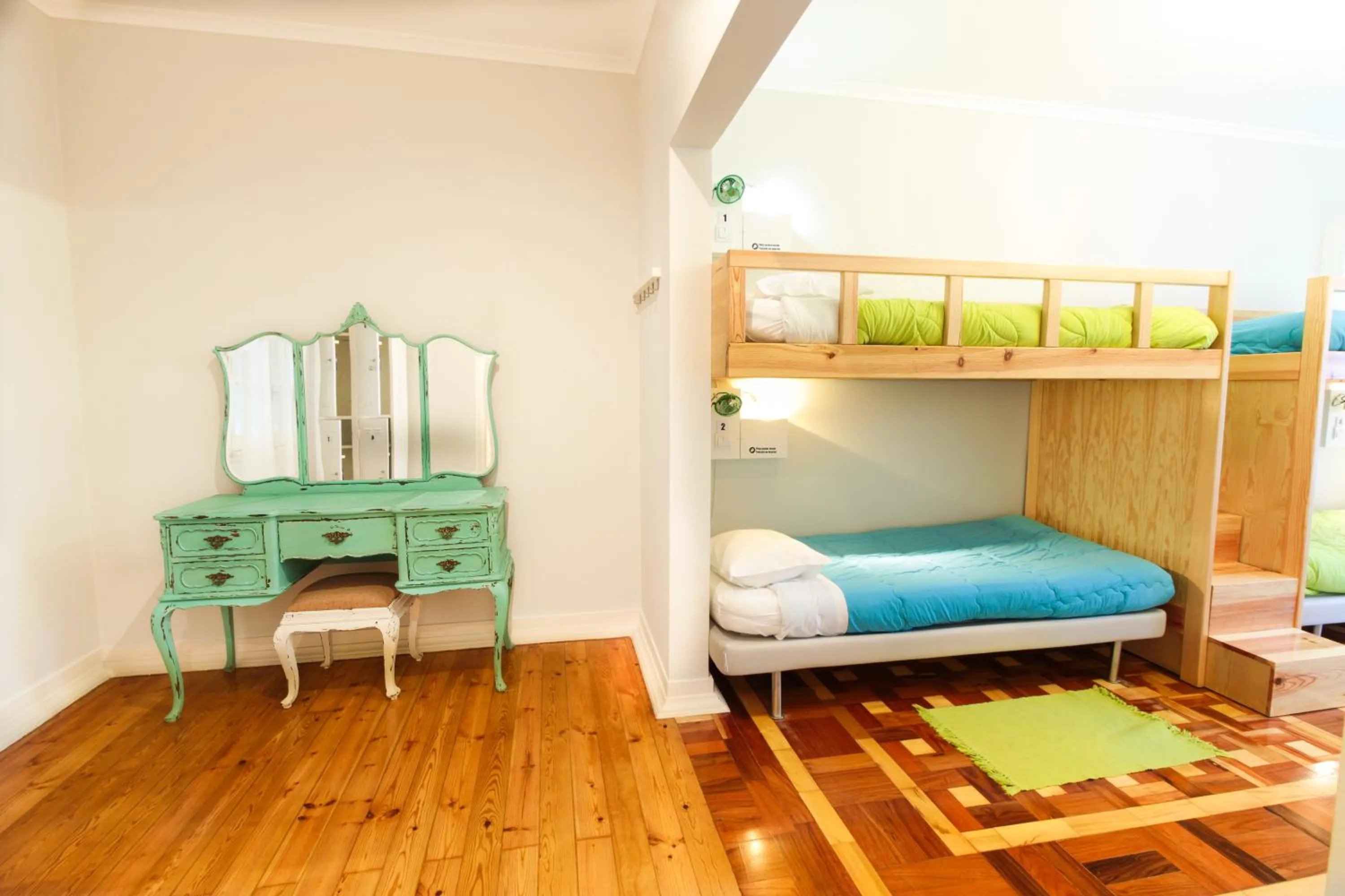 Bedroom, Bed in Lisboa Central Hostel