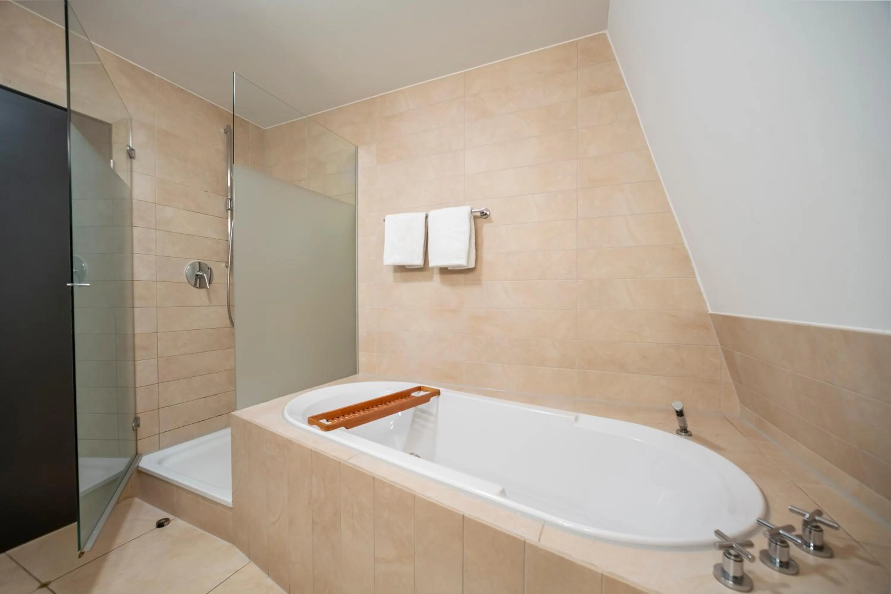 Shower in Eden Hotel Früh am Dom