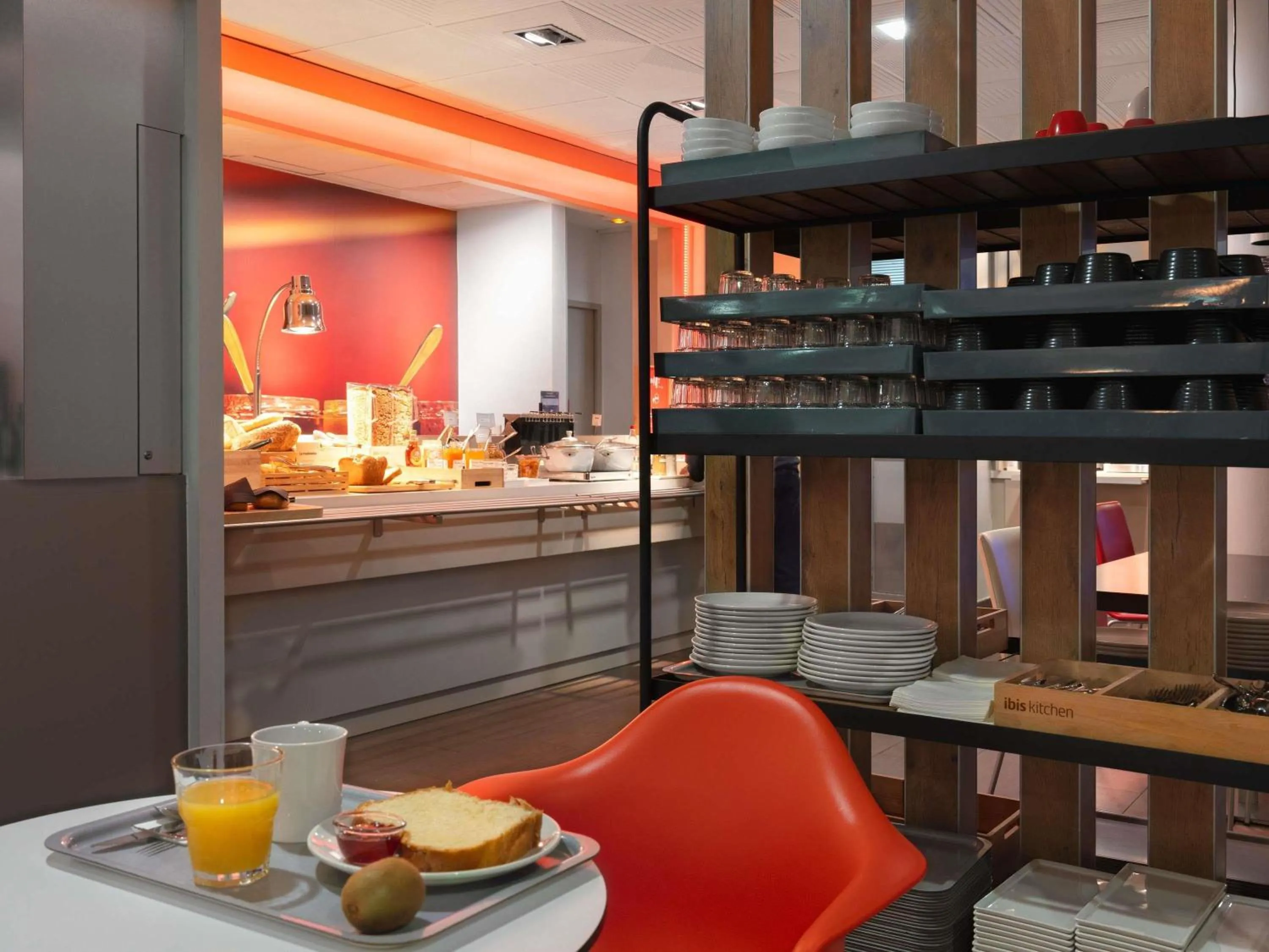 Breakfast in ibis Epernay Centre Ville